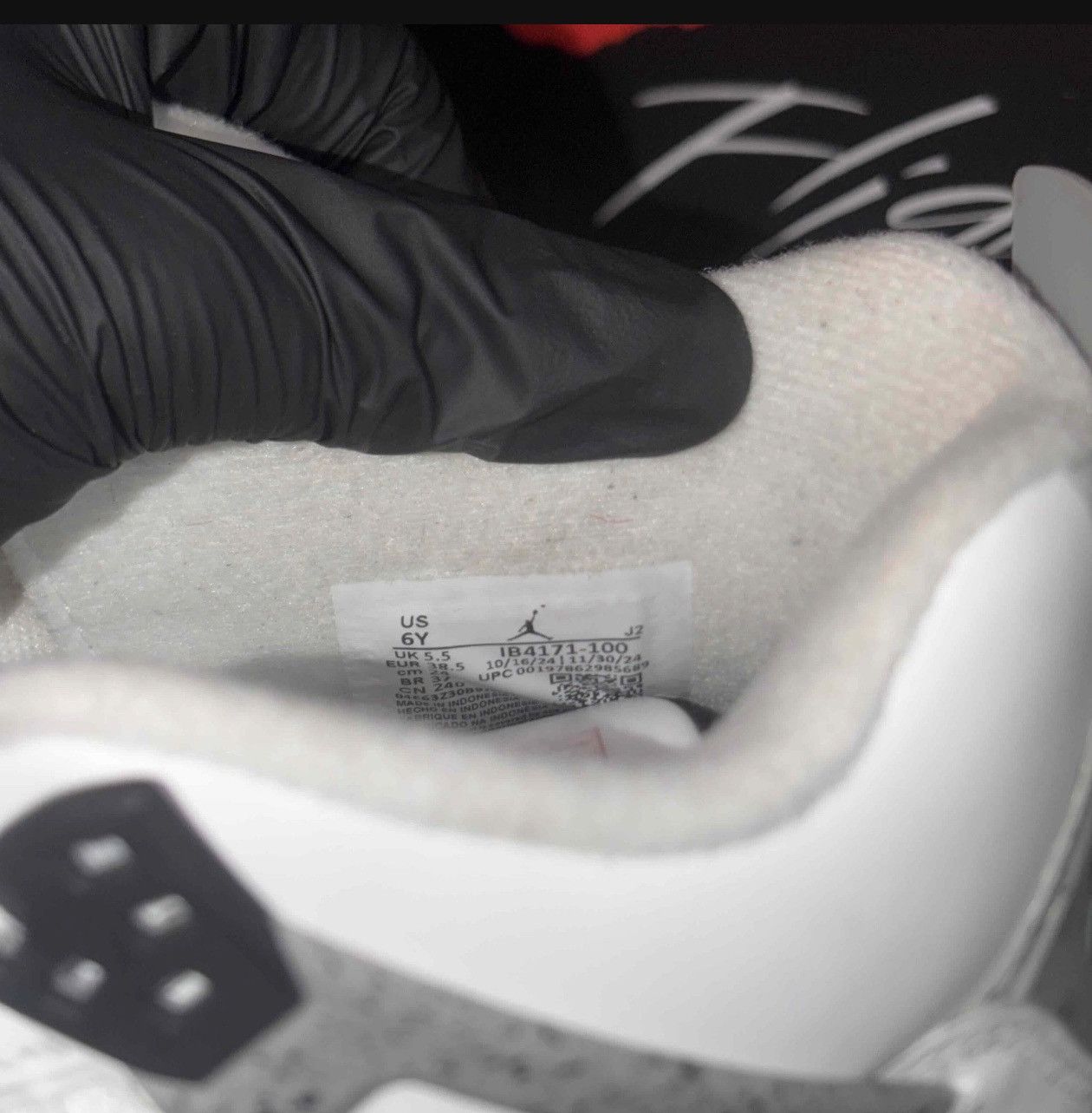 Jordan Brand Jordan 4 white cement Size US 6 / EU 39 - 10 Thumbnail