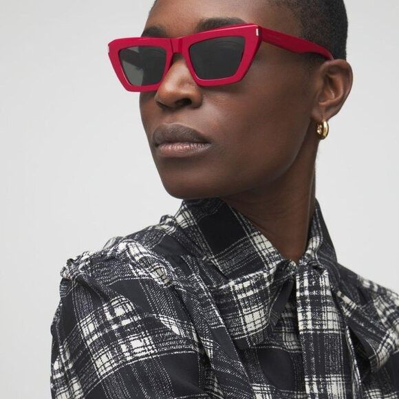 Saint Laurent Paris Saint Laurent SL467 003 Sunglasses Red Cat Eye Frame Size ONE SIZE - 2 Thumbnail