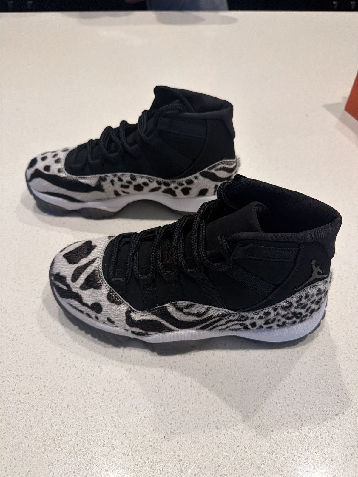 Jordan Brand WMNS Air Jordan 11 Retro Animal Instinct Size US 7.5 / EU 40-41 - 4 Thumbnail