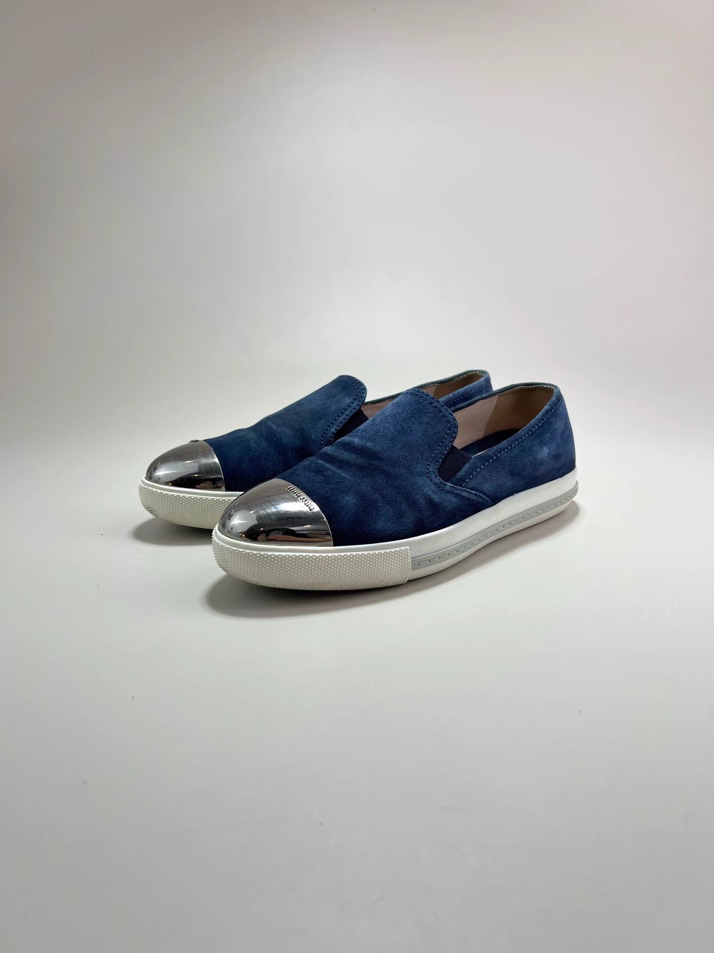 Miu Miu MIUMIU Suede Slip-On Low-Top Sneakers Size US 6 / IT 36 - 1 Thumbnail