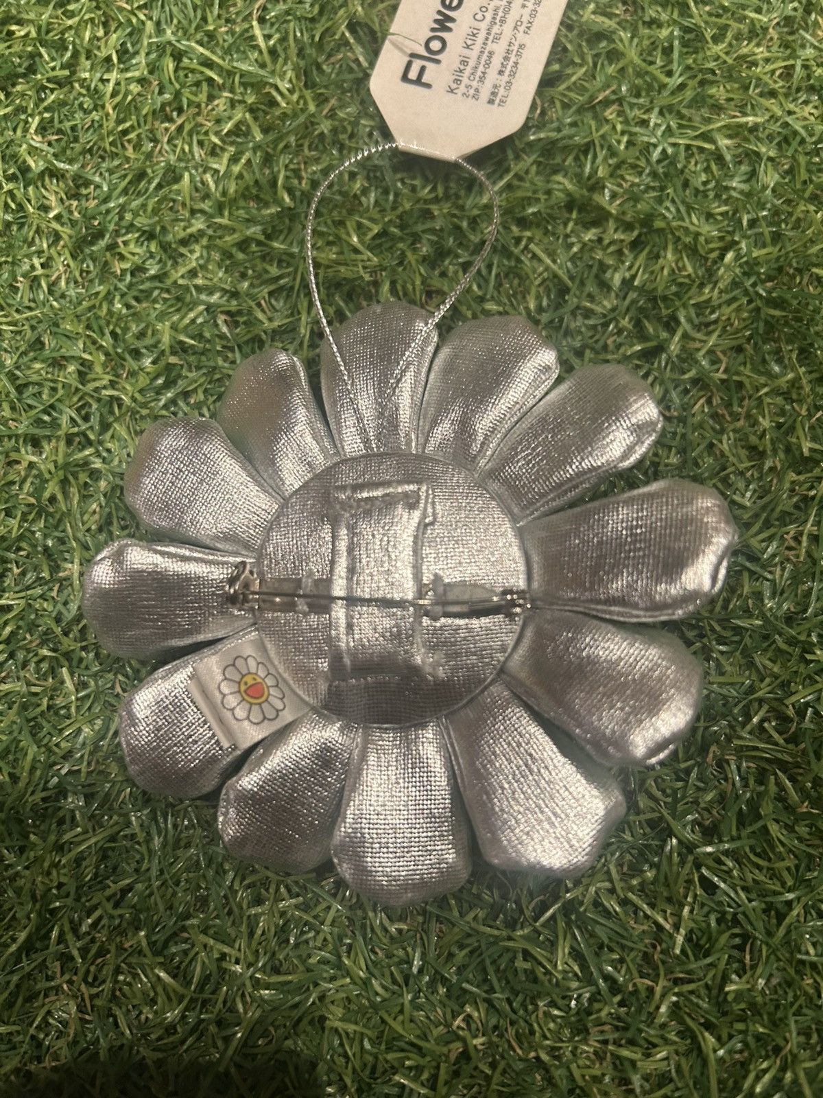 Takashi Murakami Takaski Murakami silver flower pin Size ONE SIZE - 3 Thumbnail