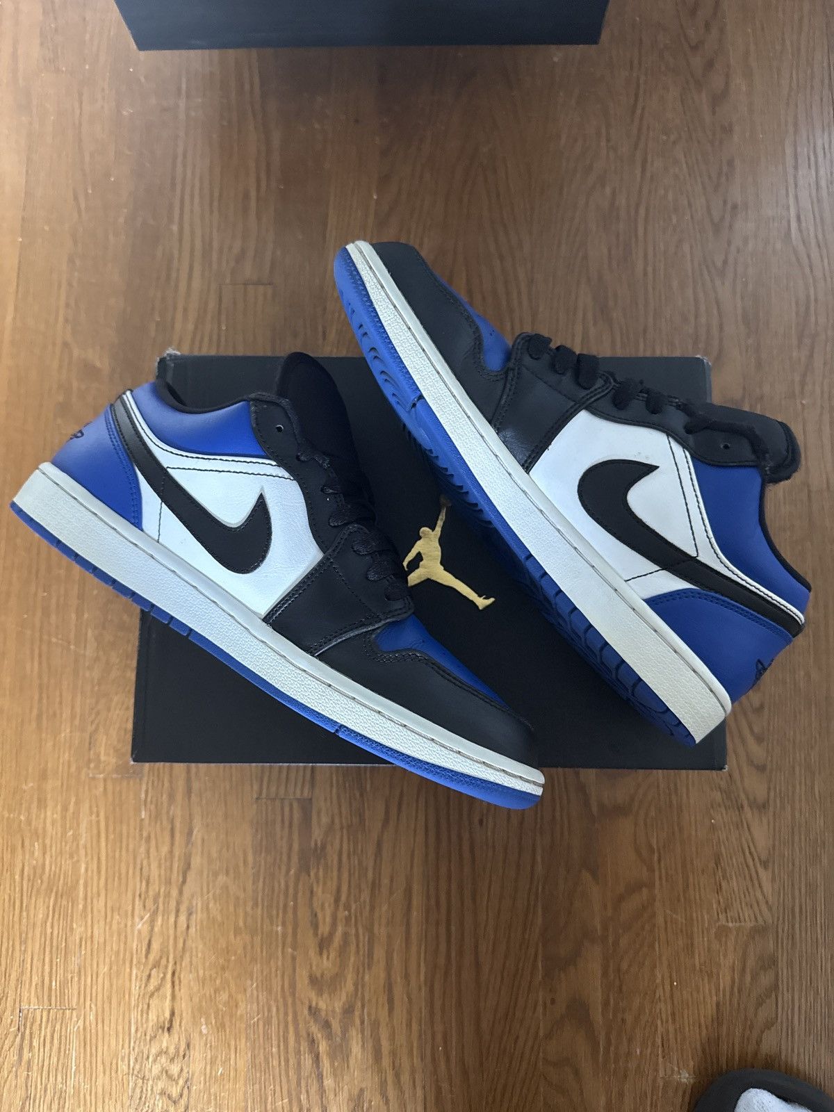 Jordan Brand 2019 Jordan 1 Low Royal Toe Size US 9 / EU 42 - 2 Thumbnail