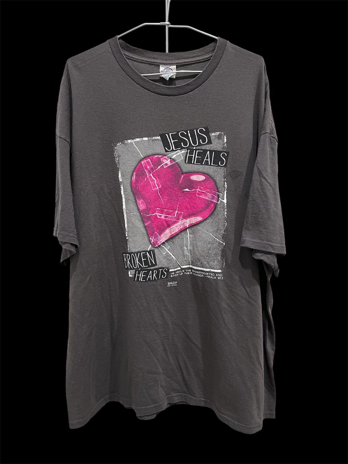 Vintage Vintage Y2K JESUS HEALS BROKEN HEARTS God Holy Bible Tee 2XL Size US XXL / EU 58 / 5 - 2 Thumbnail