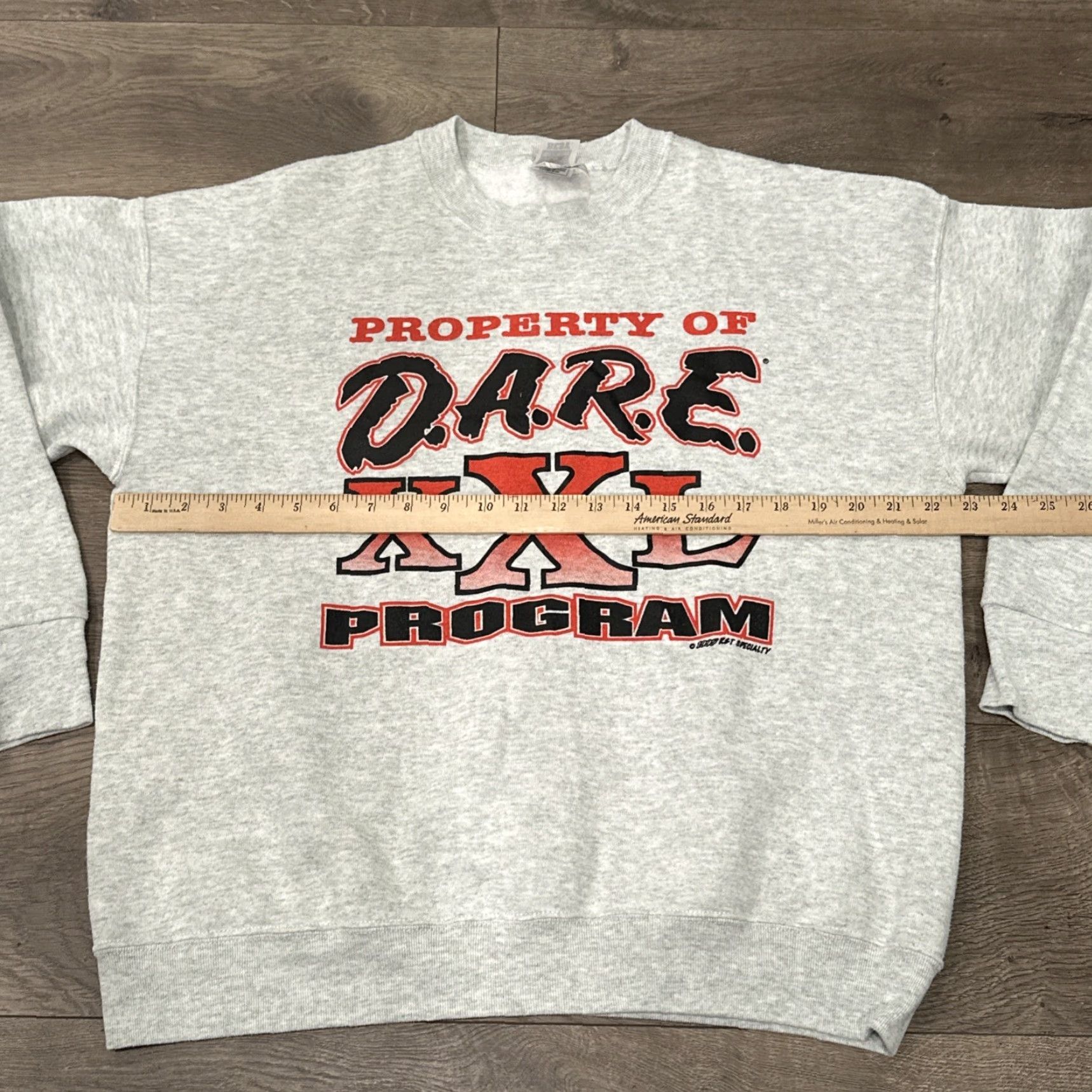 Fruit Of The Loom VINTAGE Fruit of the Loom 90s Property Of Dare Crewneck Sweater L Gray Graphic Print Mens Size US L / EU 52-54 / 3 - 4 Thumbnail
