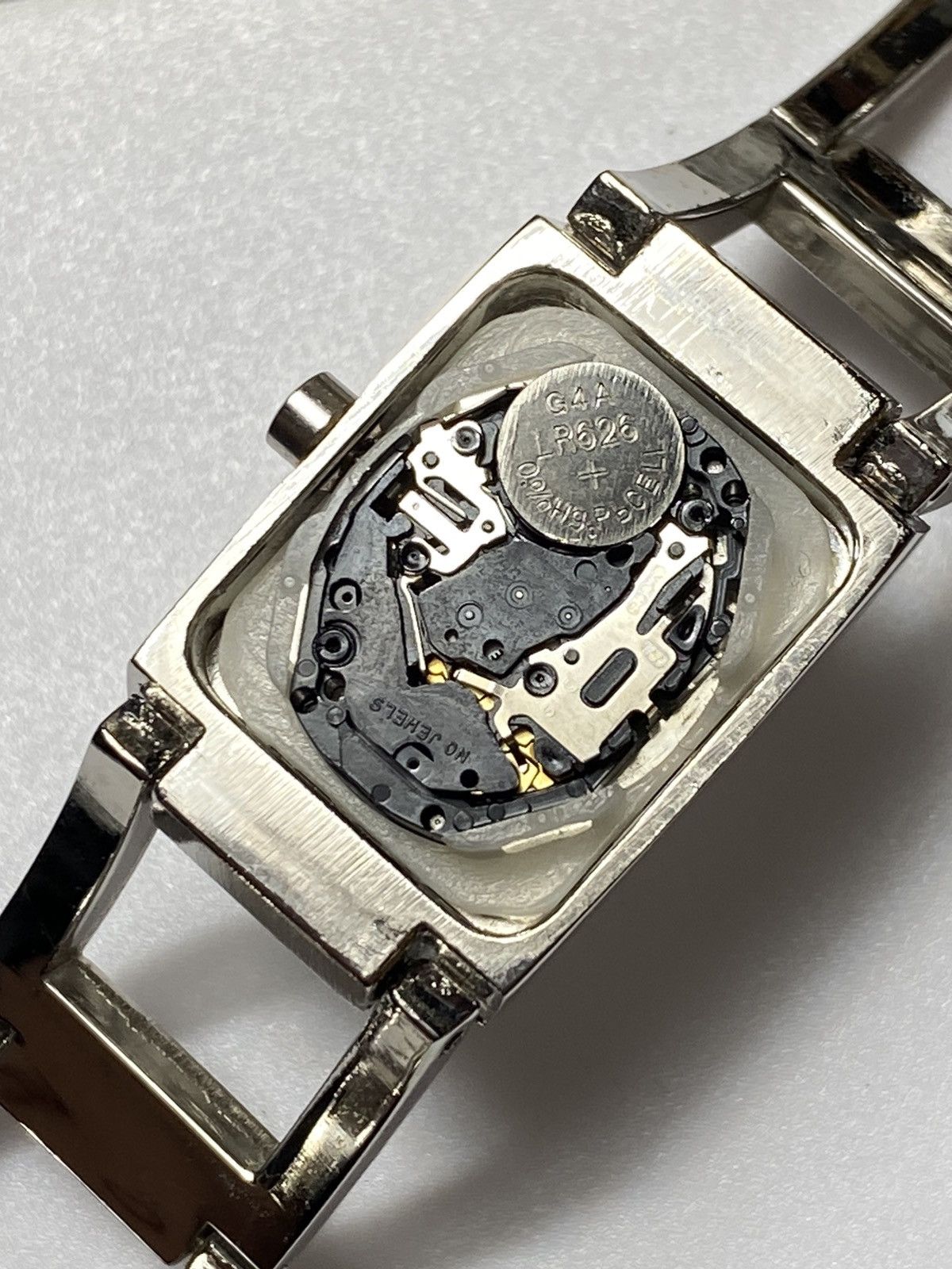 Vintage Elegant Silver Bracelet Watch - Japanese Brand Size ONE SIZE - 4 Thumbnail