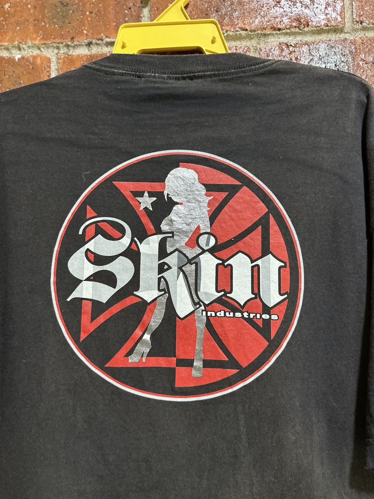 Girl Skateboards Thrashed Vintage Skim Industries Skateboard Sun Faded Tee Size US XL / EU 56 / 4 - 2 Thumbnail