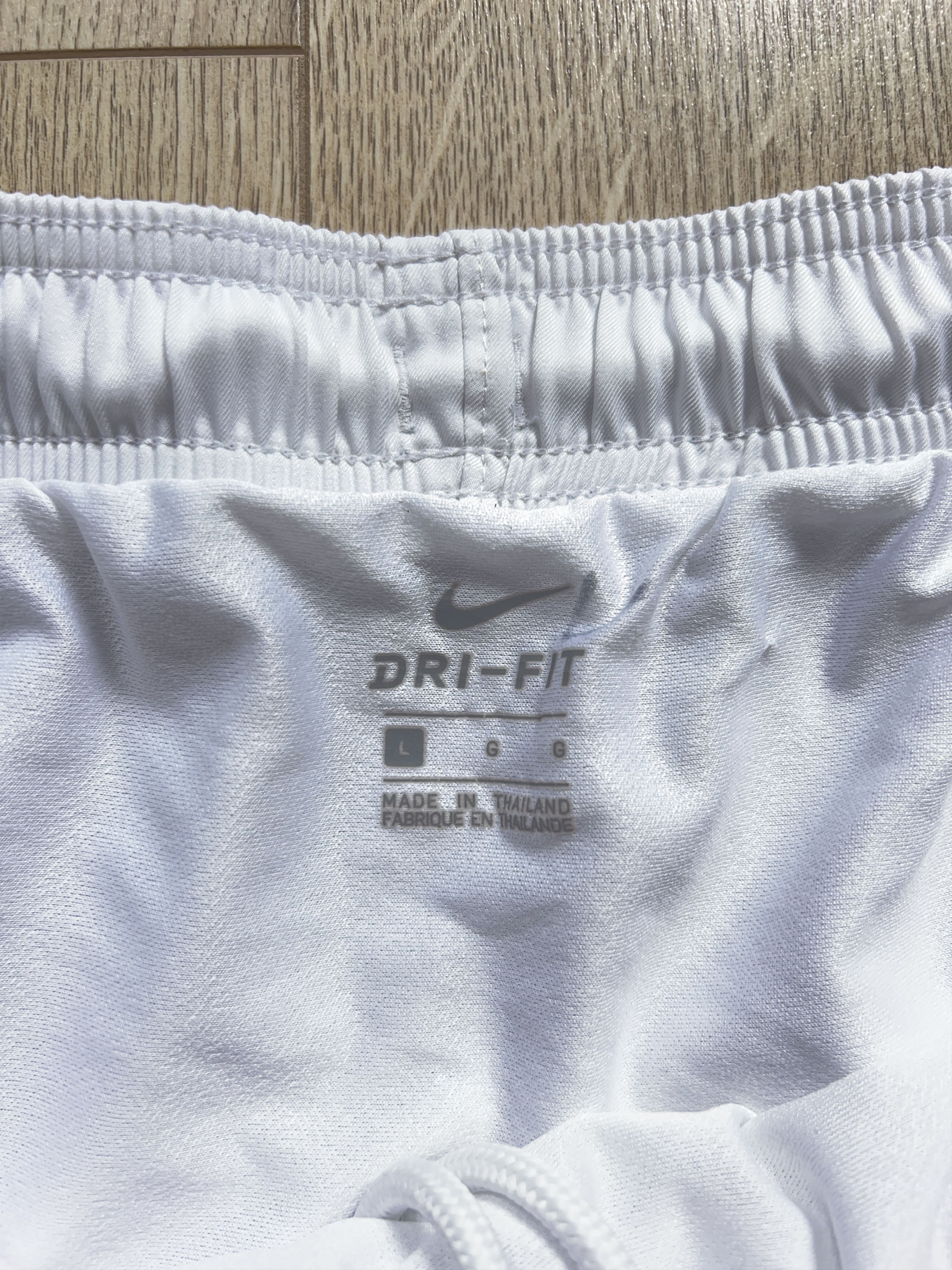 Nike Nike Paris Saint Germain PSG Shorts White Football Soccer Size US 36 / EU 52 - 2 Thumbnail