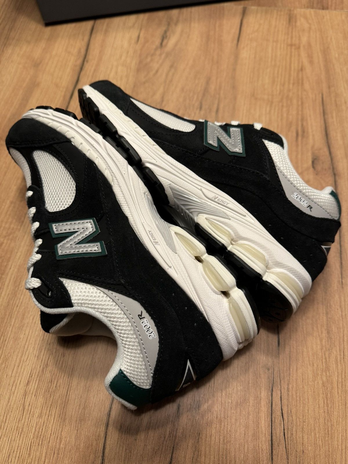 New Balance New Balance 2002R “Black Marsh Green” (M2002RRA) 42 EU Size US 8.5 / EU 41-42 - 7 Thumbnail