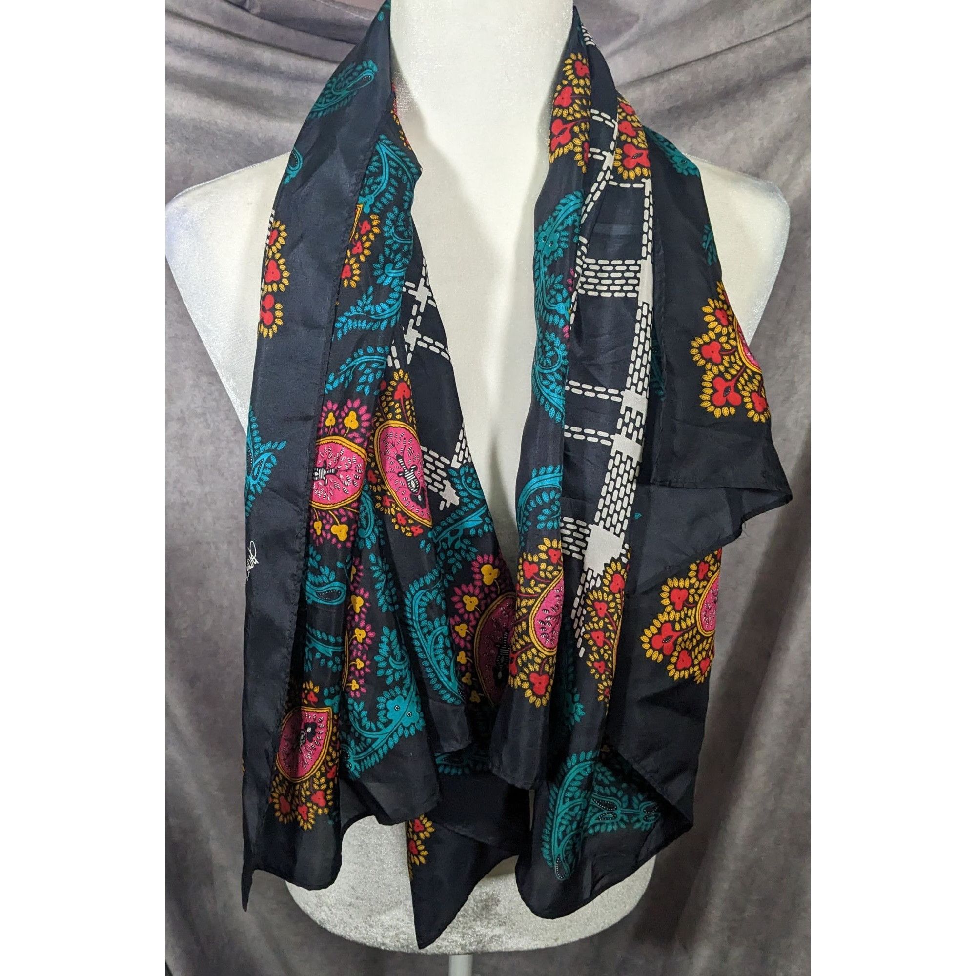 Diane von Furstenberg Vintage Diane Von Furstenberg Plaid And Paisley Scarf Size ONE SIZE - 9 Thumbnail