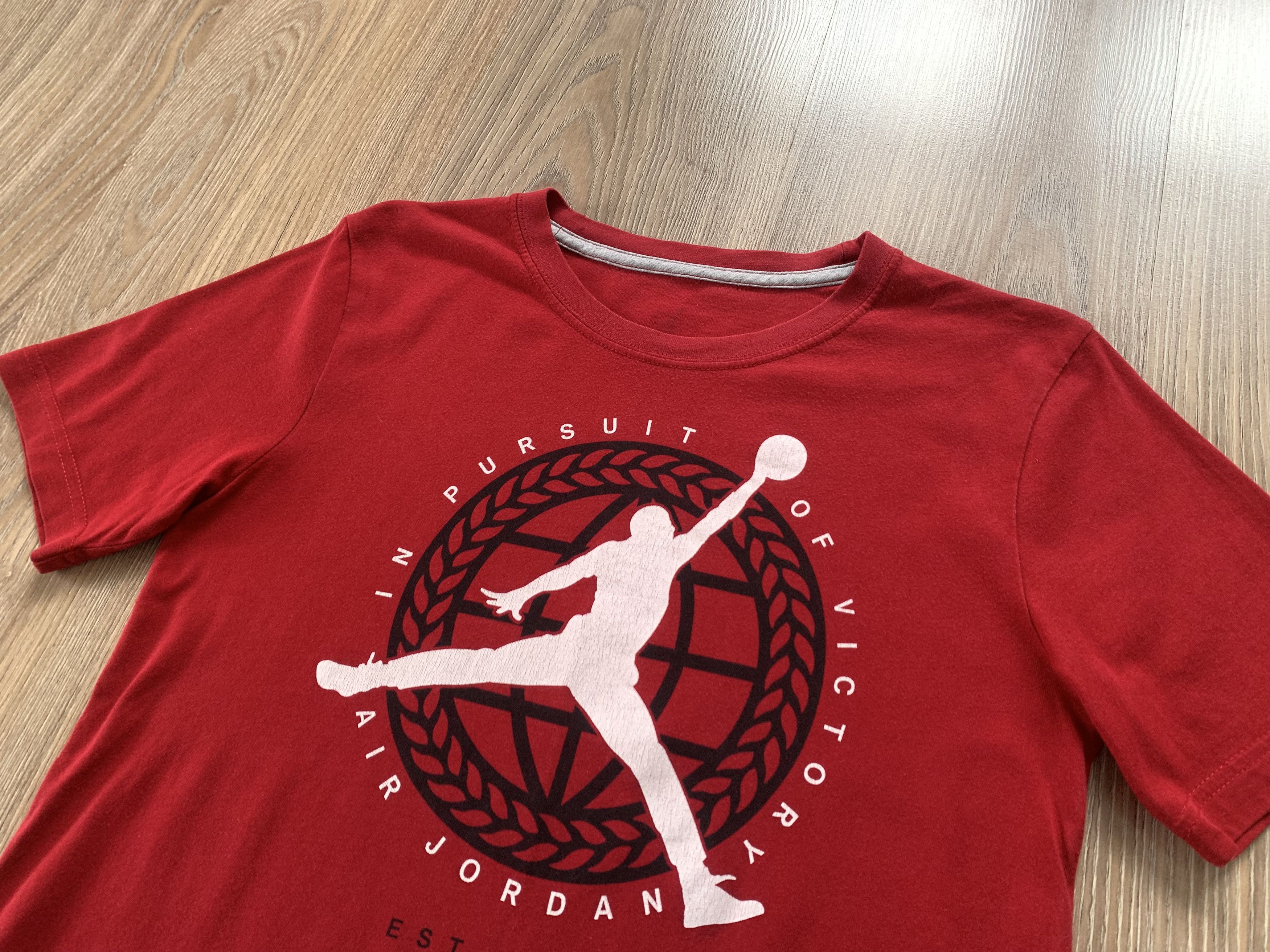 Jordan Brand Youth Air Jordan Jumpman “In Pursuit of Victory” Red T-Shirt Size US XXS / EU 40 - 4 Thumbnail
