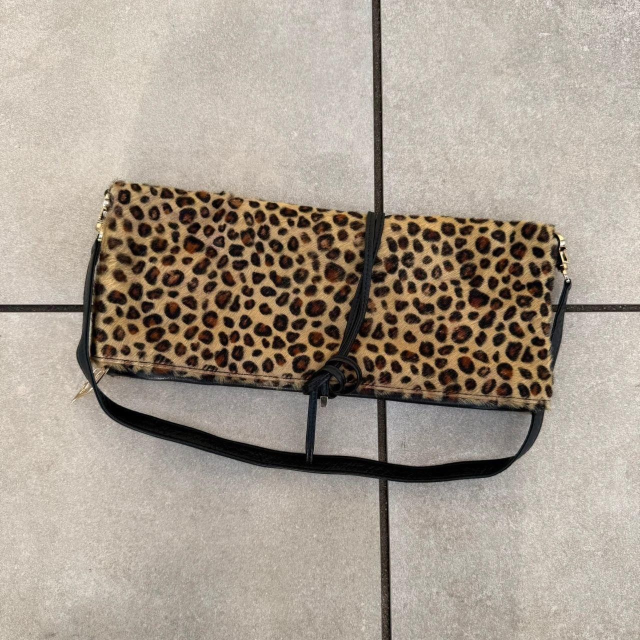 Vintage Vintage 90s Bag Animal Print Leather Leopard Size ONE SIZE - 1 Thumbnail
