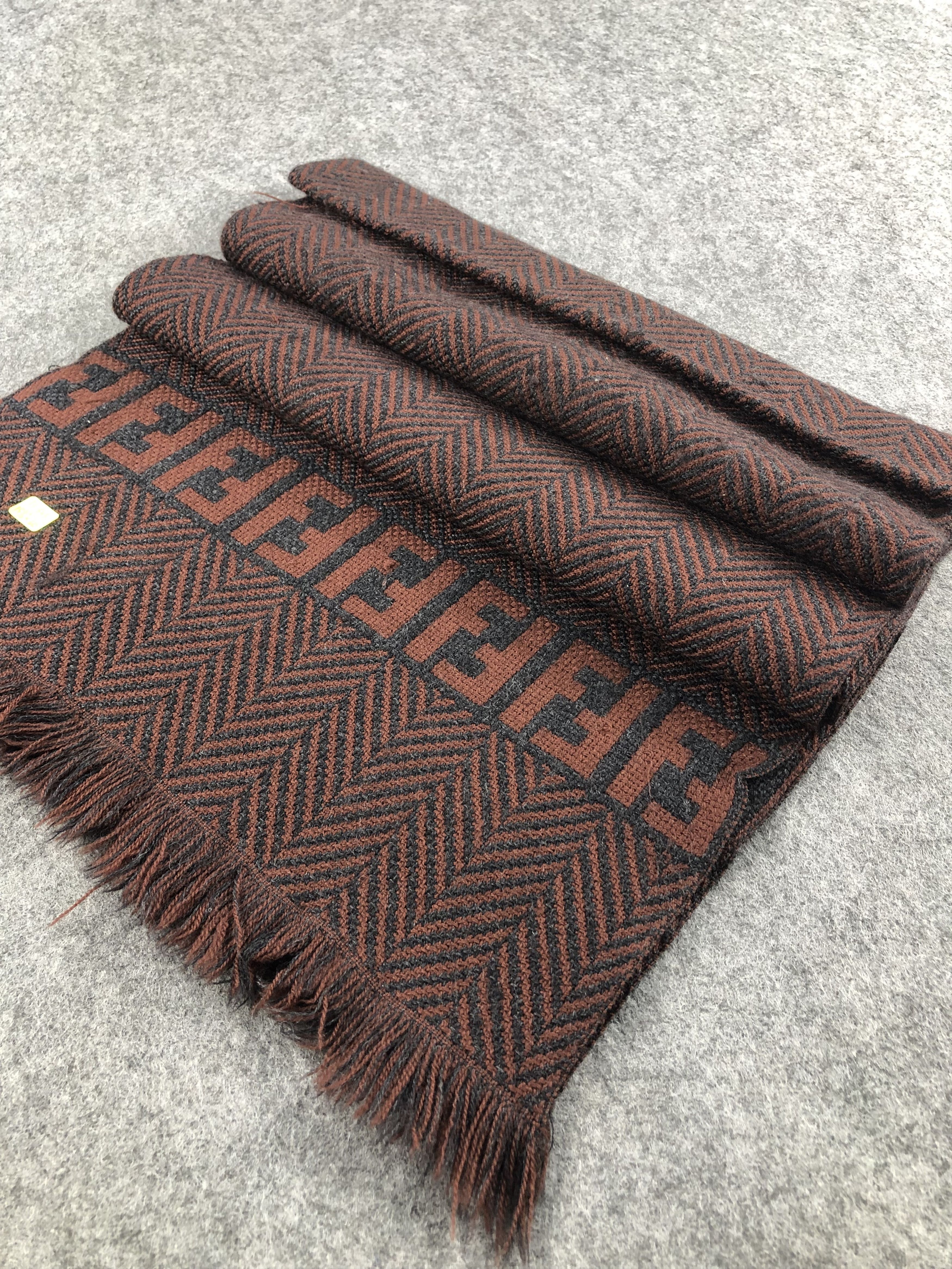 Fendi Fendi Scarf / Muffler / Neckwear Size ONE SIZE - 3 Thumbnail