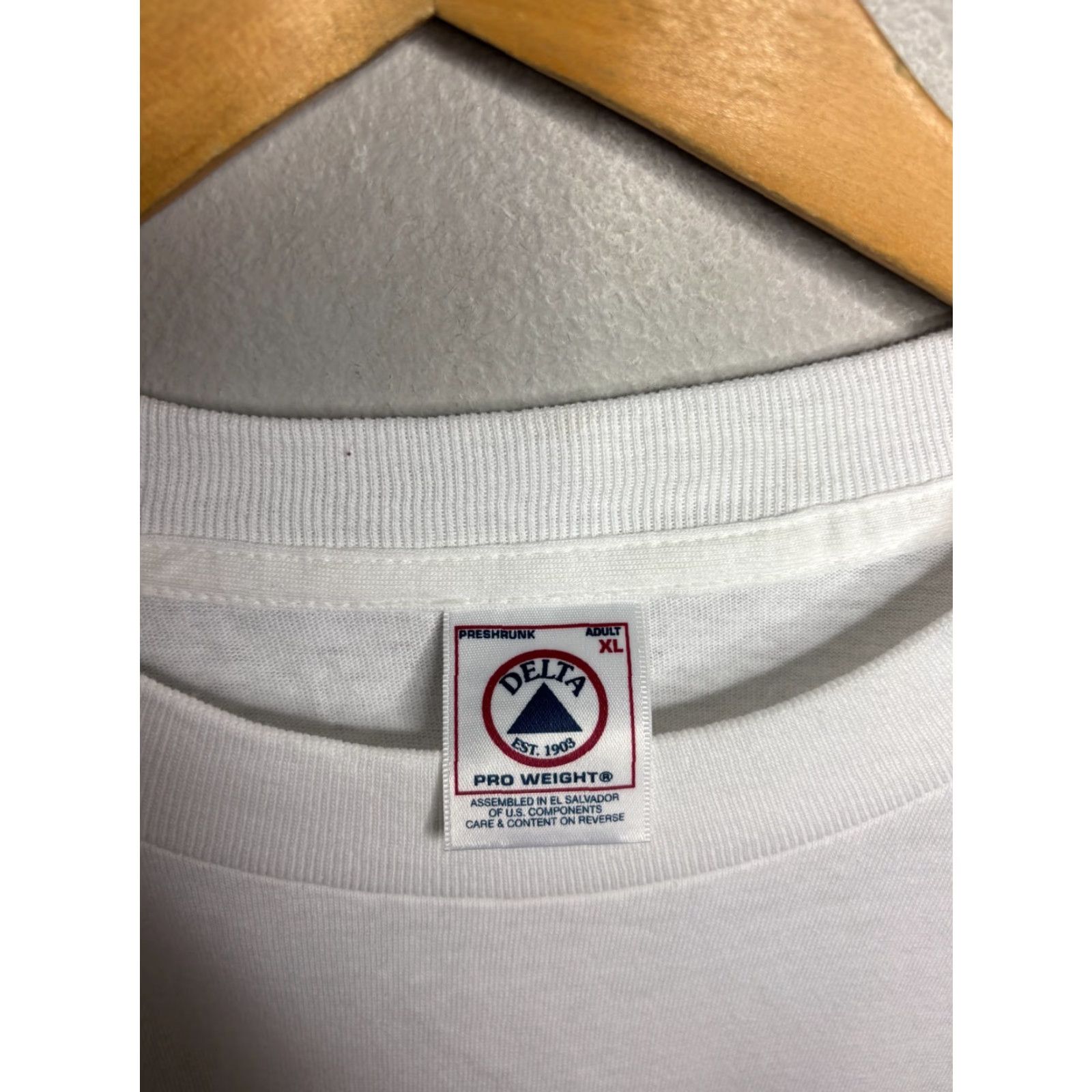 Delta VINTAGE Delta Shirt Mens XL White 90s Promo Tee Radio Station Graphic Print Short Sleeve Crew Neck 6725 Size US XL / EU 56 / 4 - 3 Thumbnail