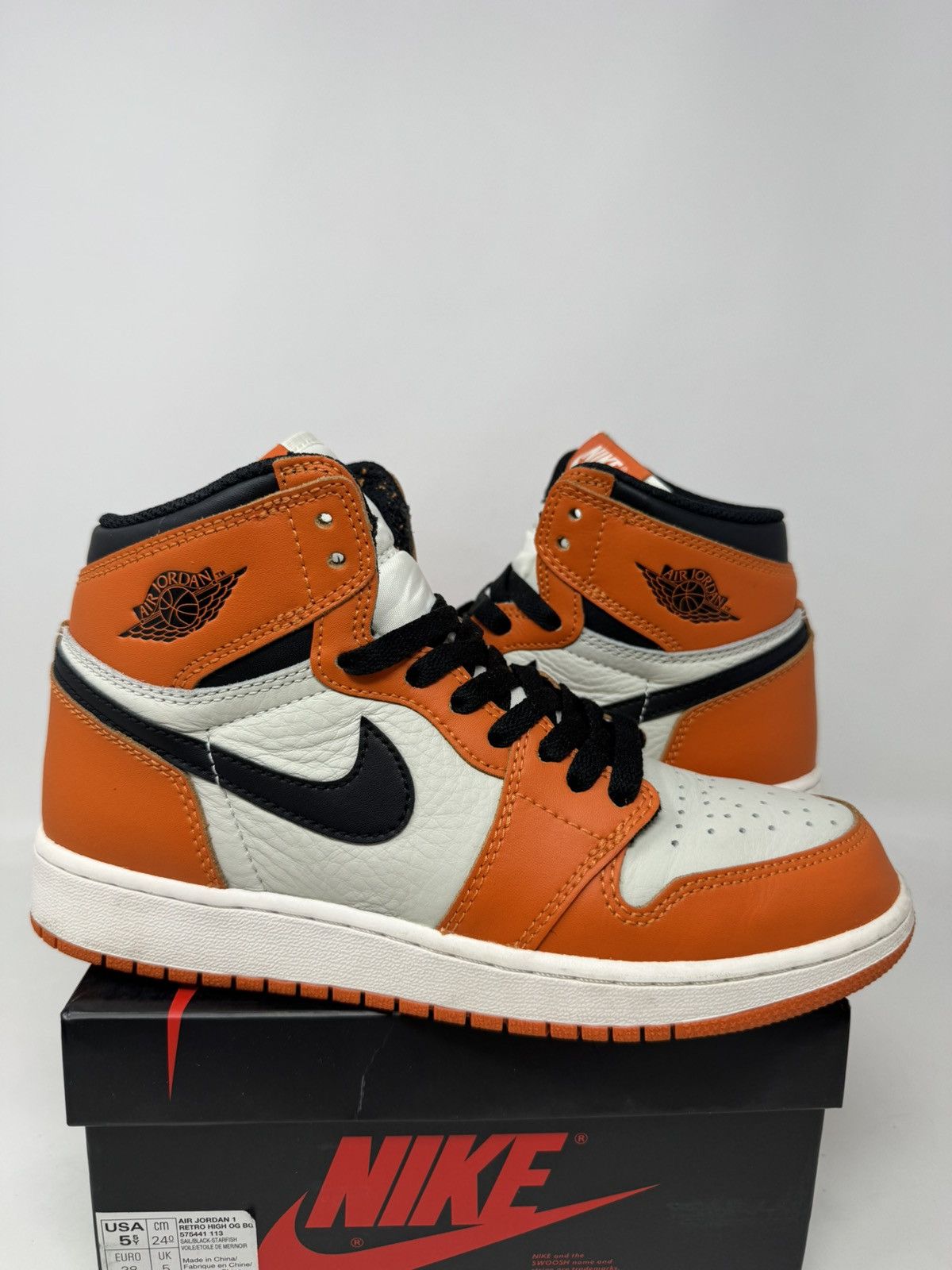 Jordan Brand Nike Air Jordan 1 Retro High Og Gs Shattered Backboard 2.0 Size US 5.5 / EU 38 - 2 Thumbnail