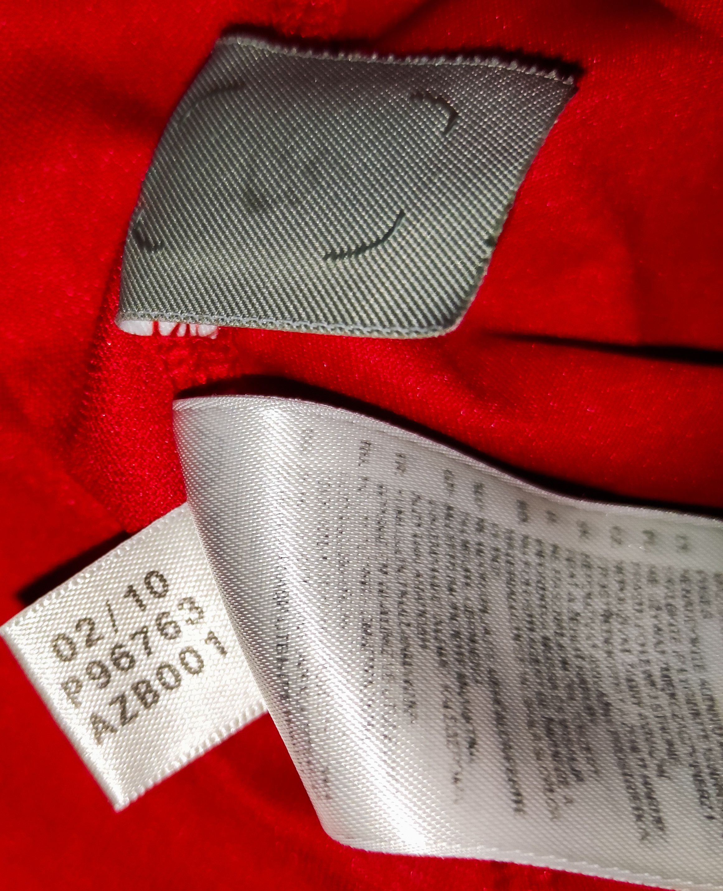 Adidas Raul Meireles #4 Liverpool FC 2010 2011 2012 Adidas Home M Size US M / EU 48-50 / 2 - 4 Thumbnail
