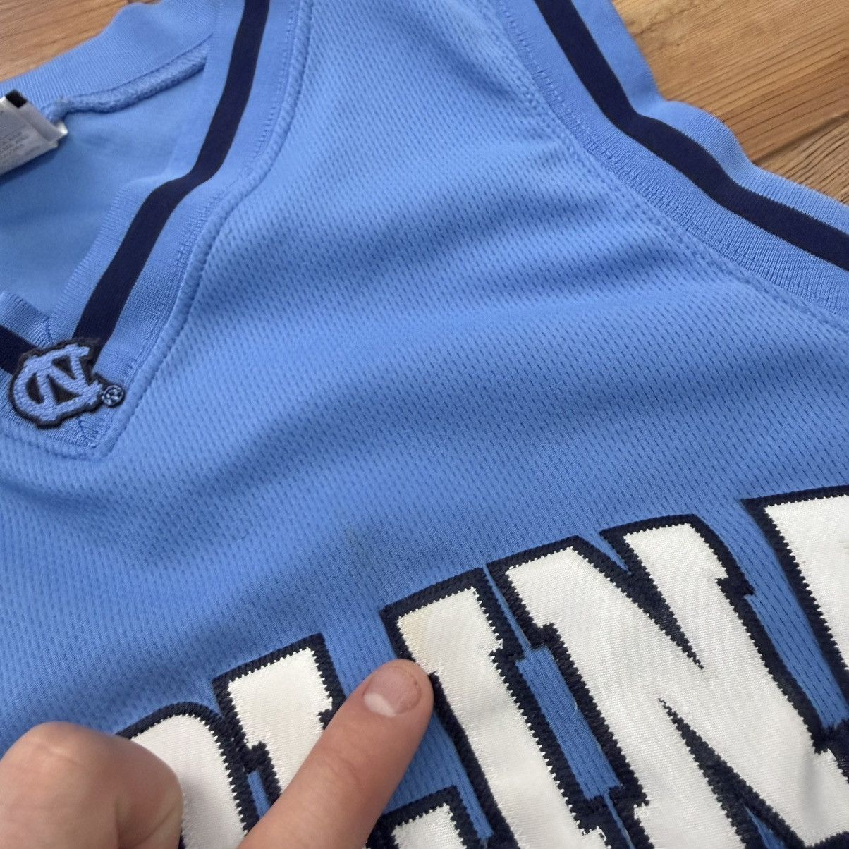 Other Vintage North Carolina Tarheels UNC Basketball Jersey Size US XL / EU 56 / 4 - 4 Thumbnail
