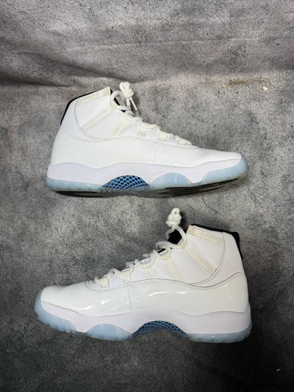 Jordan Brand Size 12 | Jordan 11 Legend Blue Box | Pre-Owned Size US 12 / EU 45 - 7 Thumbnail