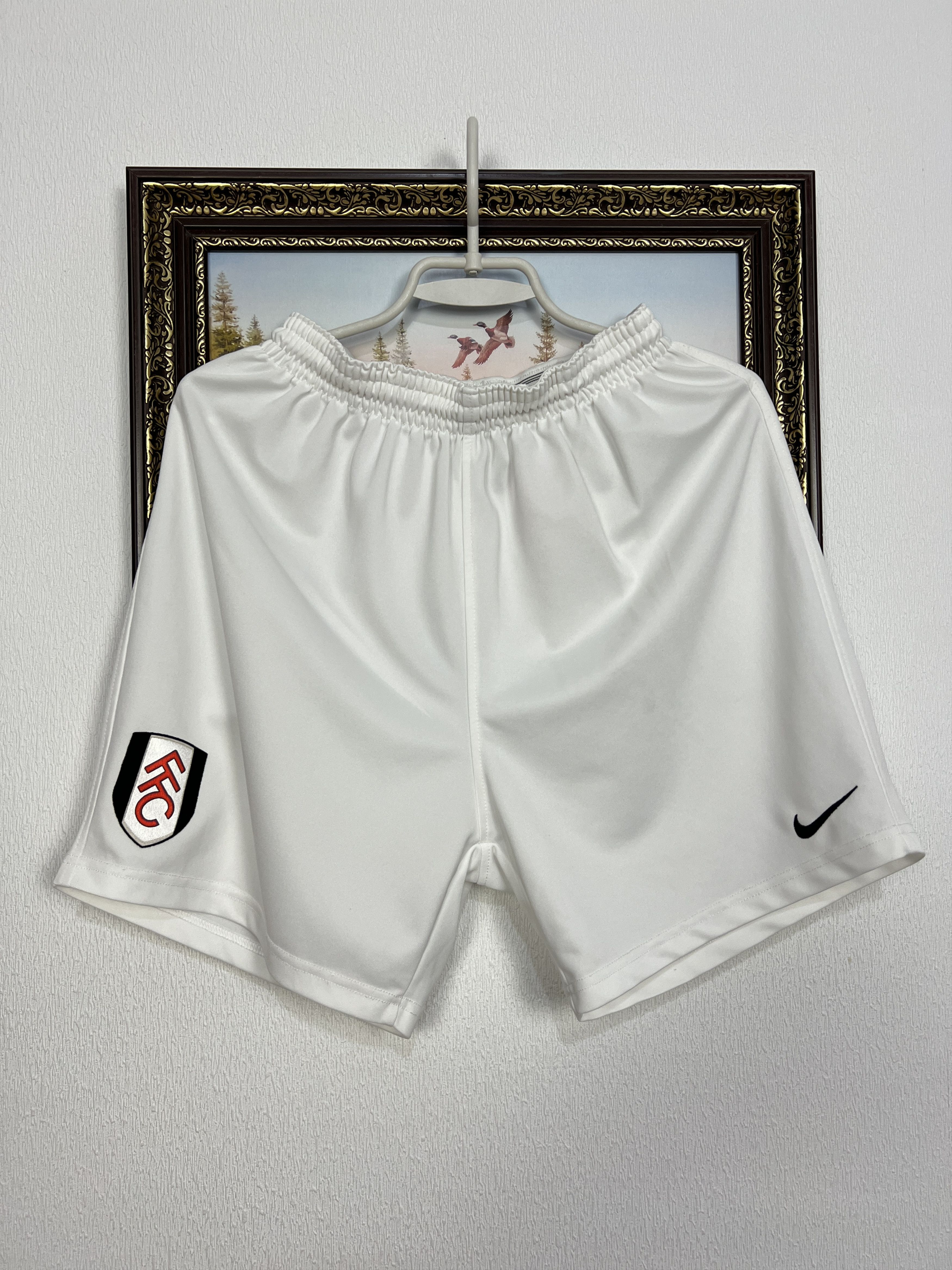 Nike Vintage Nike Fulham Football Shorts Soccer Athletic Rare Size US 32 / EU 48 - 1 Thumbnail