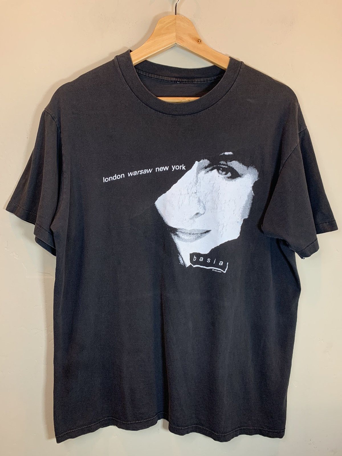 Band Tees × Vintage *RARE* Vintage 1990 Basia World Tour Art Single Stitch Shirt Size US L / EU 52-54 / 3 - 1 Thumbnail