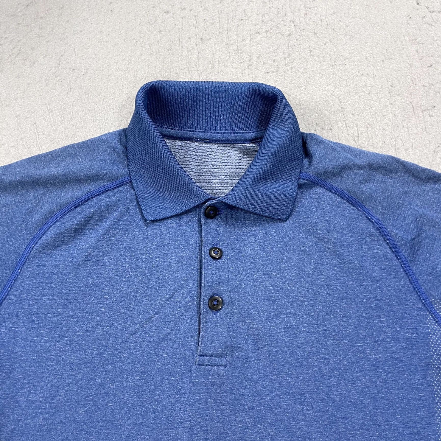 Lululemon Lululemon Polo Shirt Mens Small Blue Metal Vent Performance Golf Active Gym Logo Polo Shirt Mens S Blue Lululemon Metal Vent Golf Activewear Logo Size US S / EU 44-46 / 1 - 2 Thumbnail