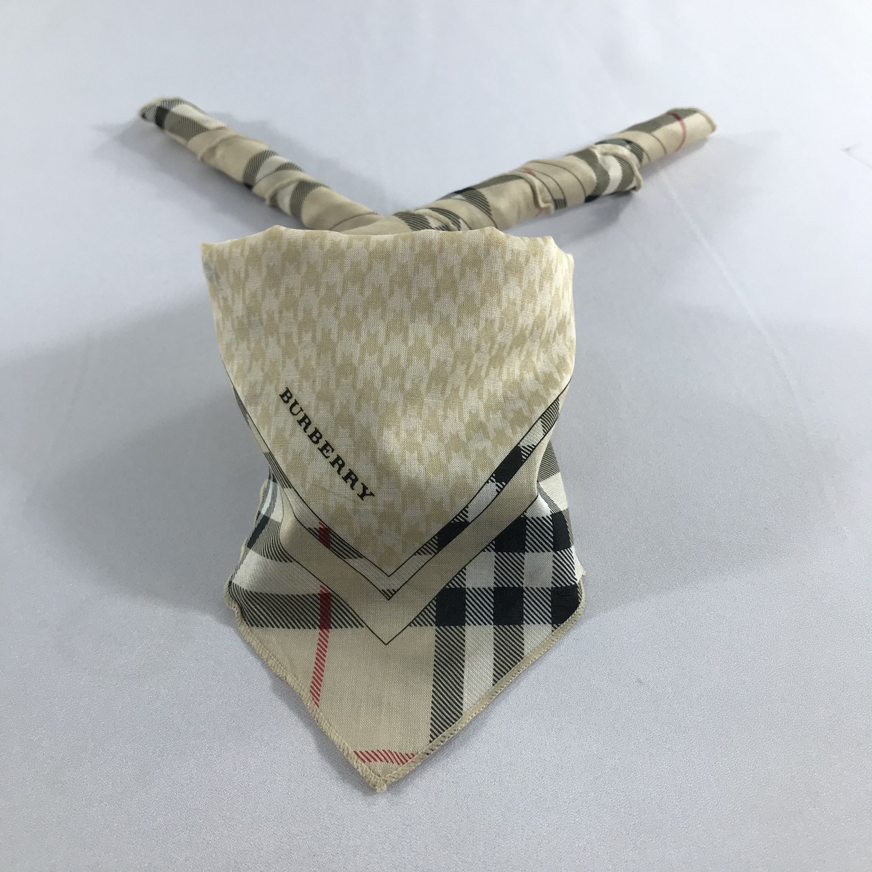 Burberry Burberry Hounds Tooth Handkerchief Neckerchief Bandana H887 Size ONE SIZE - 1 Thumbnail