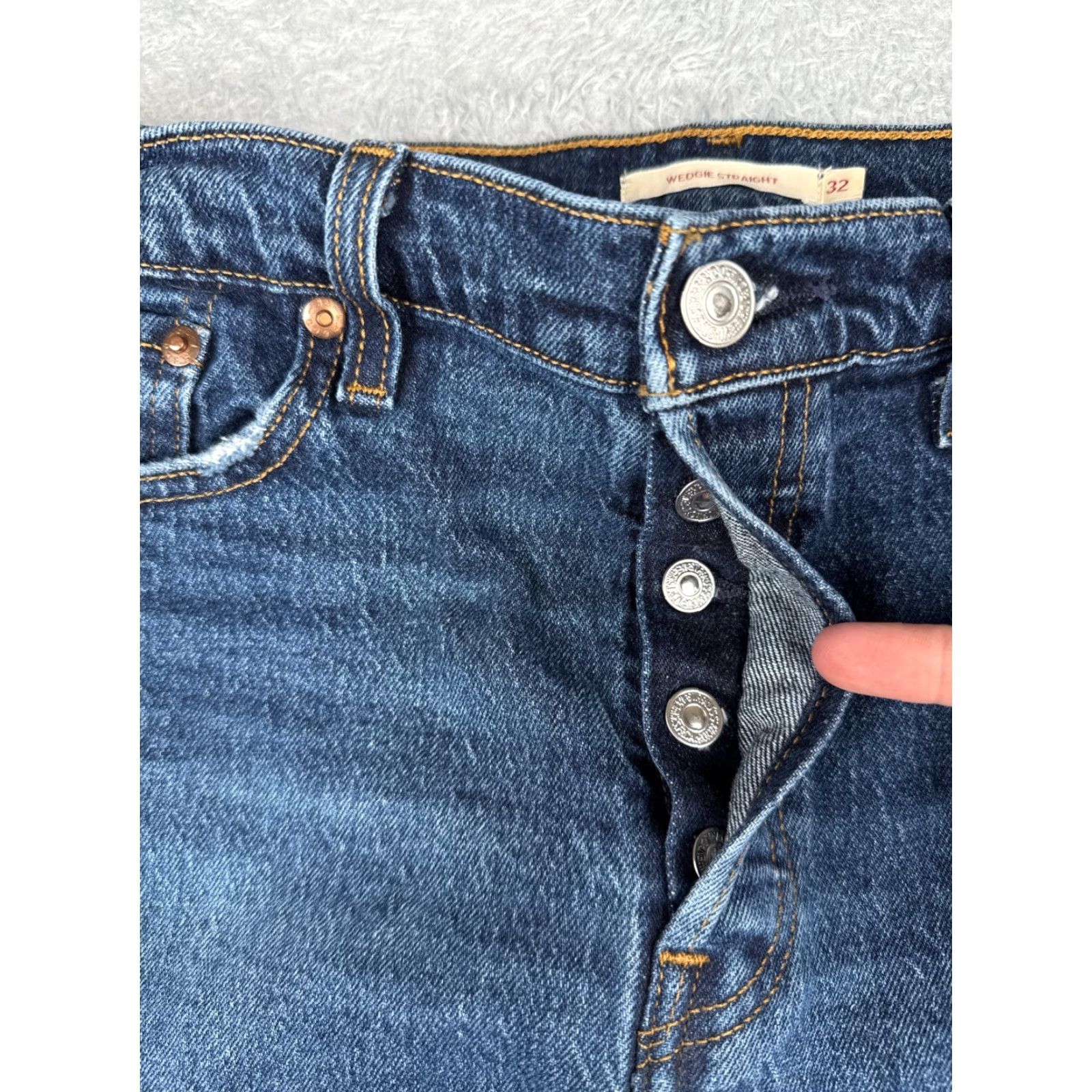 Levi's VINTAGE Levi's Wedgie Jeans Womens 32 Blue Denim High Rise 32x25 Levi's Wedgie Fit 5-Pocket Distressed Regular Blue Womens Jeans Size 24" / US 00 / IT 34 - 5 Thumbnail