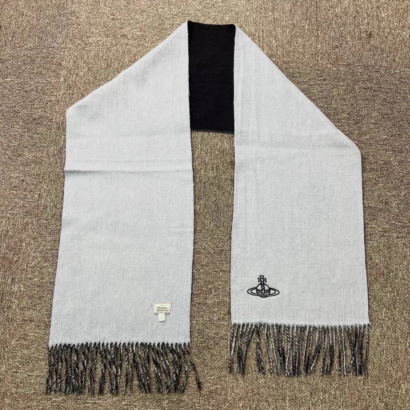 Vivienne Westwood Vivienne Westwood Navy Saturn Embroidery Scarf. Size ONE SIZE - 4 Thumbnail
