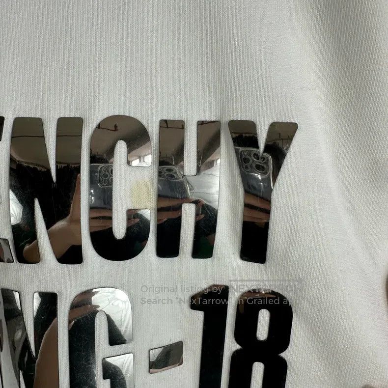 Givenchy Givenchy White Sequin Logo Sweatshirt (Cotton) Size US S / EU 44-46 / 1 - 3 Thumbnail