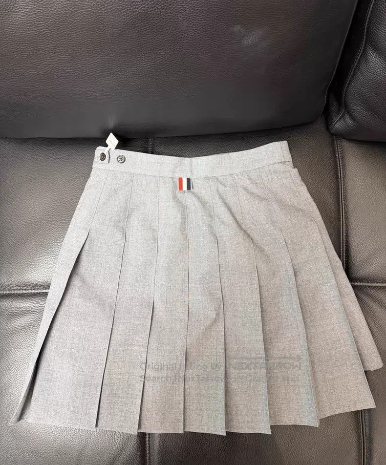 Thom Browne Thom Browne Grey Pleated Skirt Size 26" / US 2 / IT 38 - 2 Thumbnail