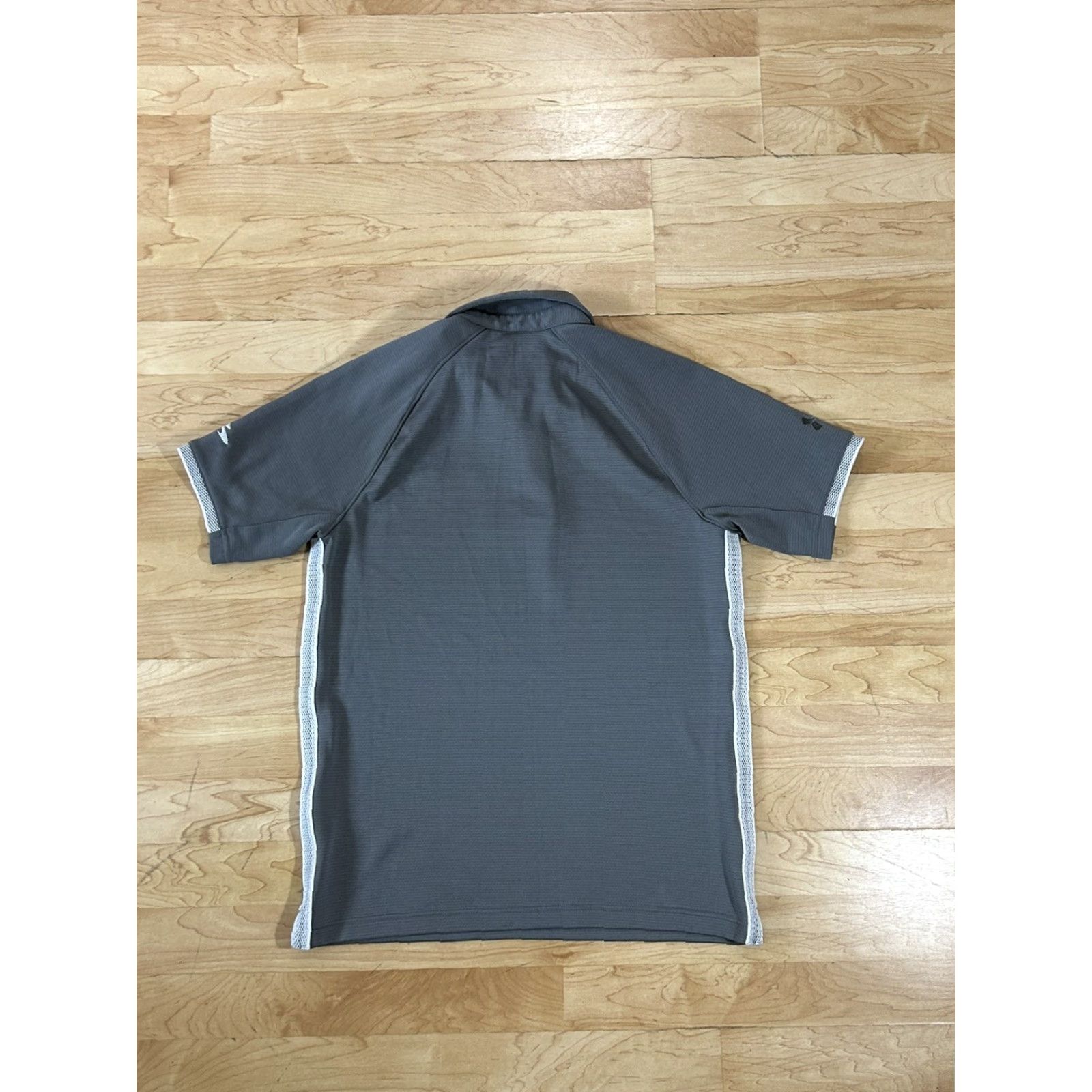 Under Armour Under Armour Golf Polo Shirt Mens Small Gray Polo Shirt Regular Short Sleeve Collared Button Closure Activewear Polyester Golf Size US S / EU 44-46 / 1 - 2 Thumbnail