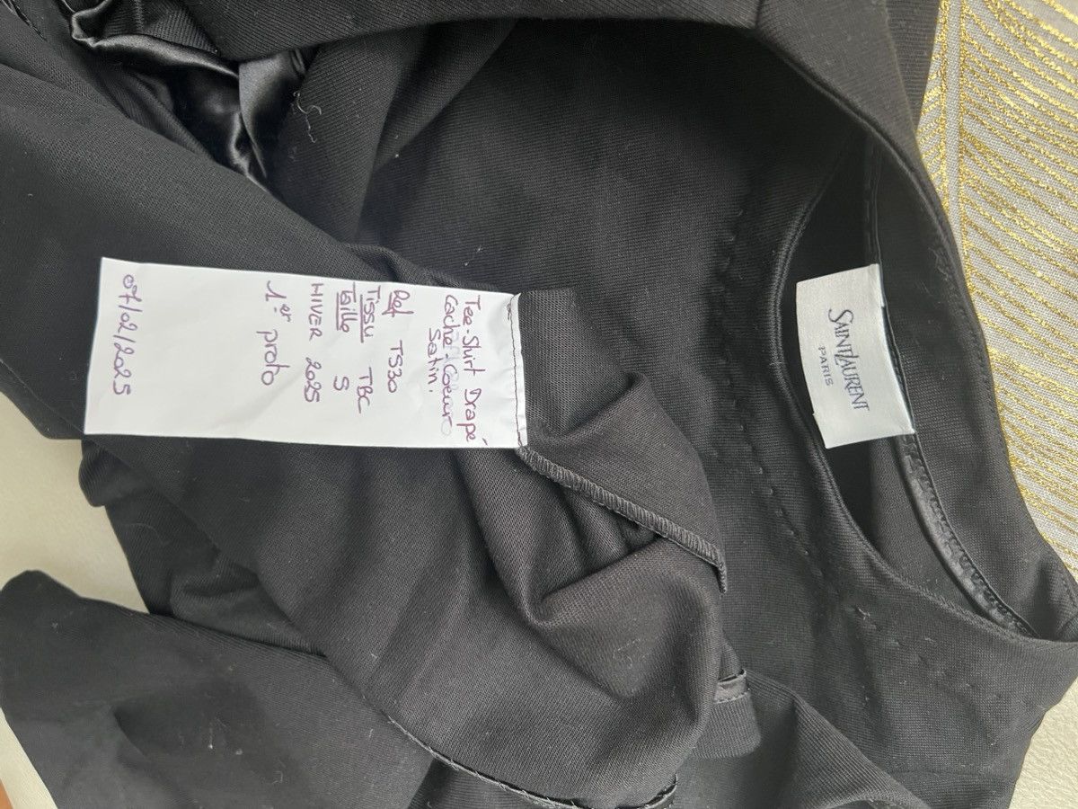 Yves Saint Laurent Prototype Saint Laurent – T-shirt Drapé Cache-Cœur Size S / US 4 / IT 40 - 4 Thumbnail