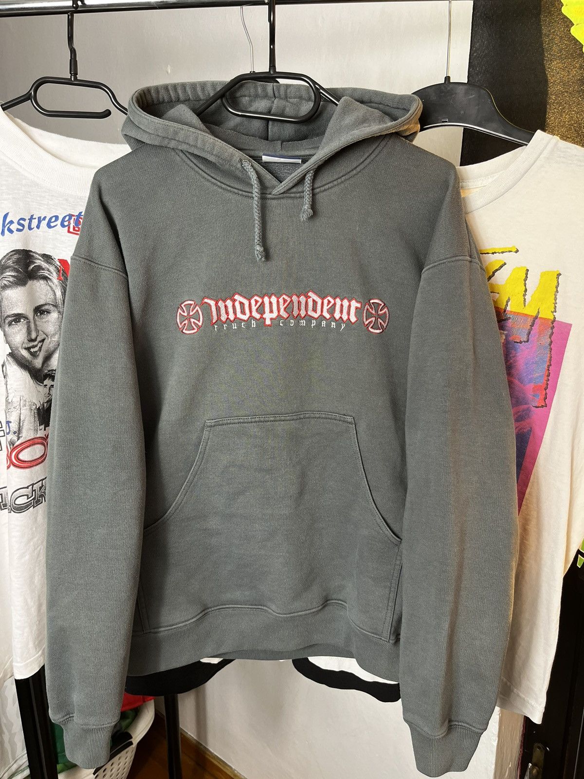 Vintage independent hoodie sale