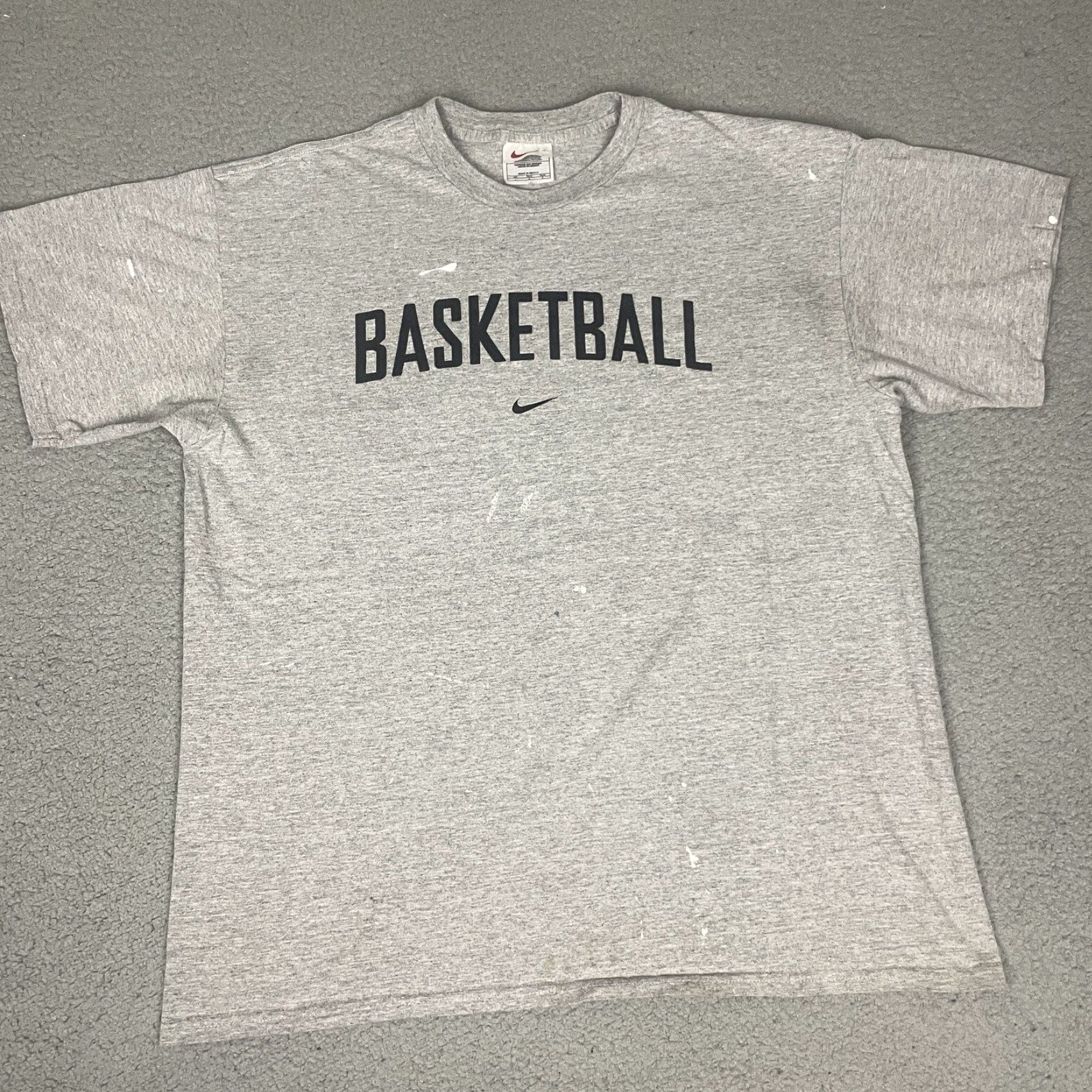 Nike VINTAGE Nike Basketball Tshirt Adult L Grey Distressed Spellout Swoosh Vtg L Mens 90s Size US L / EU 52-54 / 3 - 7 Thumbnail