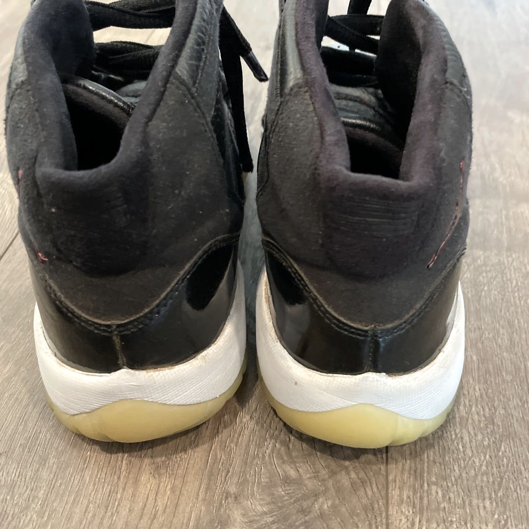 Jordan Brand NIKE AIR JORDAN 11 RETRO "72-10" SNEAKERS MEN'S BLACK SIZE 6Y Size US 6 / EU 39 - 4 Thumbnail