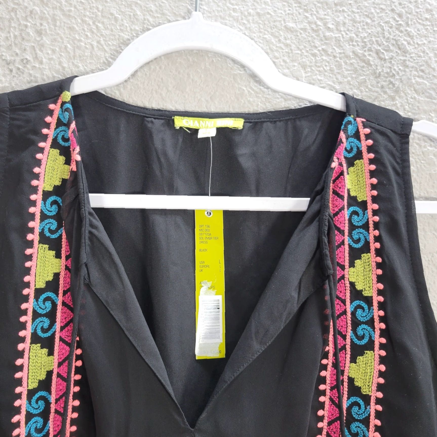 Vintage Gianni Bini Black Embroidered Layered Shift Dress Sleeveless L NWT Boho Polyester Dress Women's Shift Embroidered Gianni Bini Black Sleeveless NWT Size L / US 10 / IT 46 - 5 Thumbnail