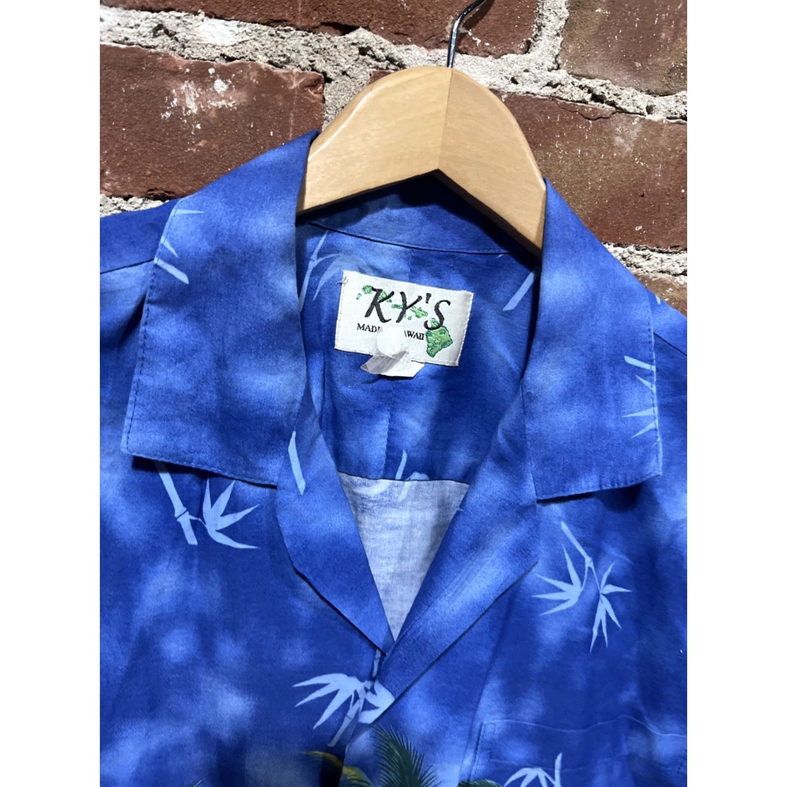 Vintage VINTAGE Ky's Shirt Mens L Blue Hawaiian Island Parrot Beach Surf Pocket Cotton VTG Size US L / EU 52-54 / 3 - 2 Thumbnail