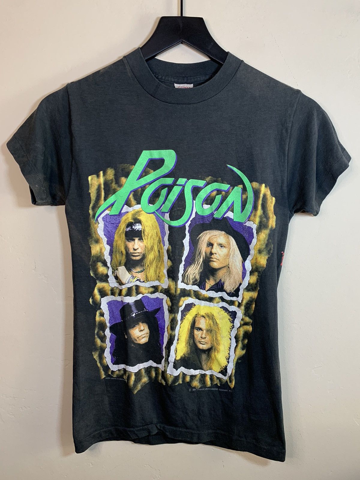 Band Tees × Vintage *RARE* Vintage 1990 Poison Flesh & Blood World Tour T-Shirt Size US S / EU 44-46 / 1 - 1 Thumbnail