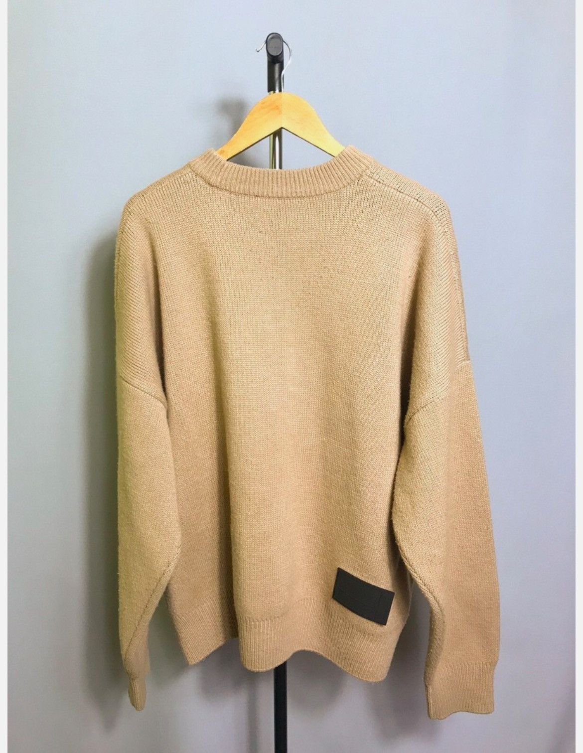 Japanese Brand × WE11DONE we11done LOGO JQD SWEATER mens beige knit Size US M / EU 48-50 / 2 - 10 Thumbnail