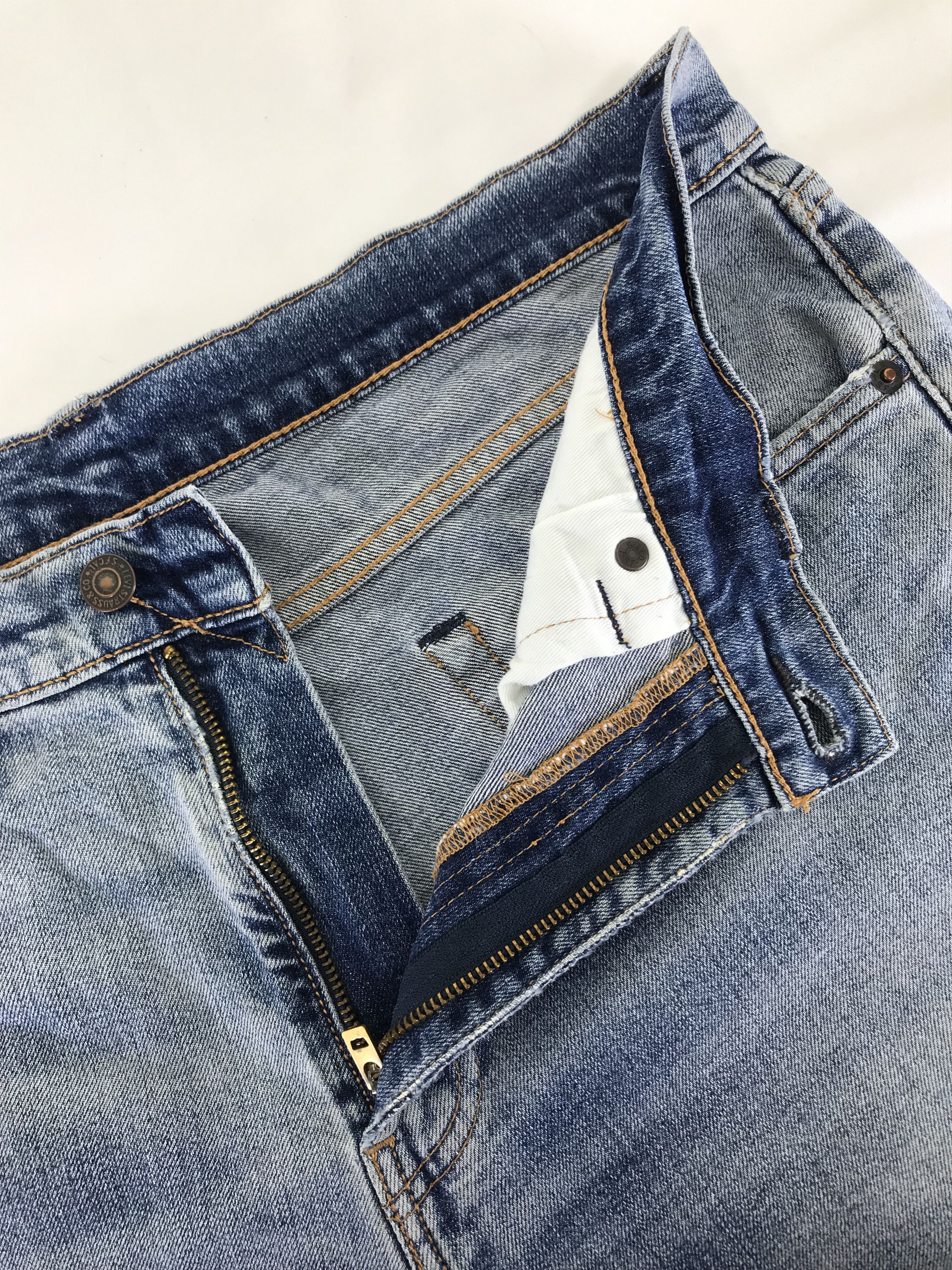 Levi's Vintage Levi's 505 Faded Blue Jeans Distressed Denim Size US 33 - 9 Thumbnail