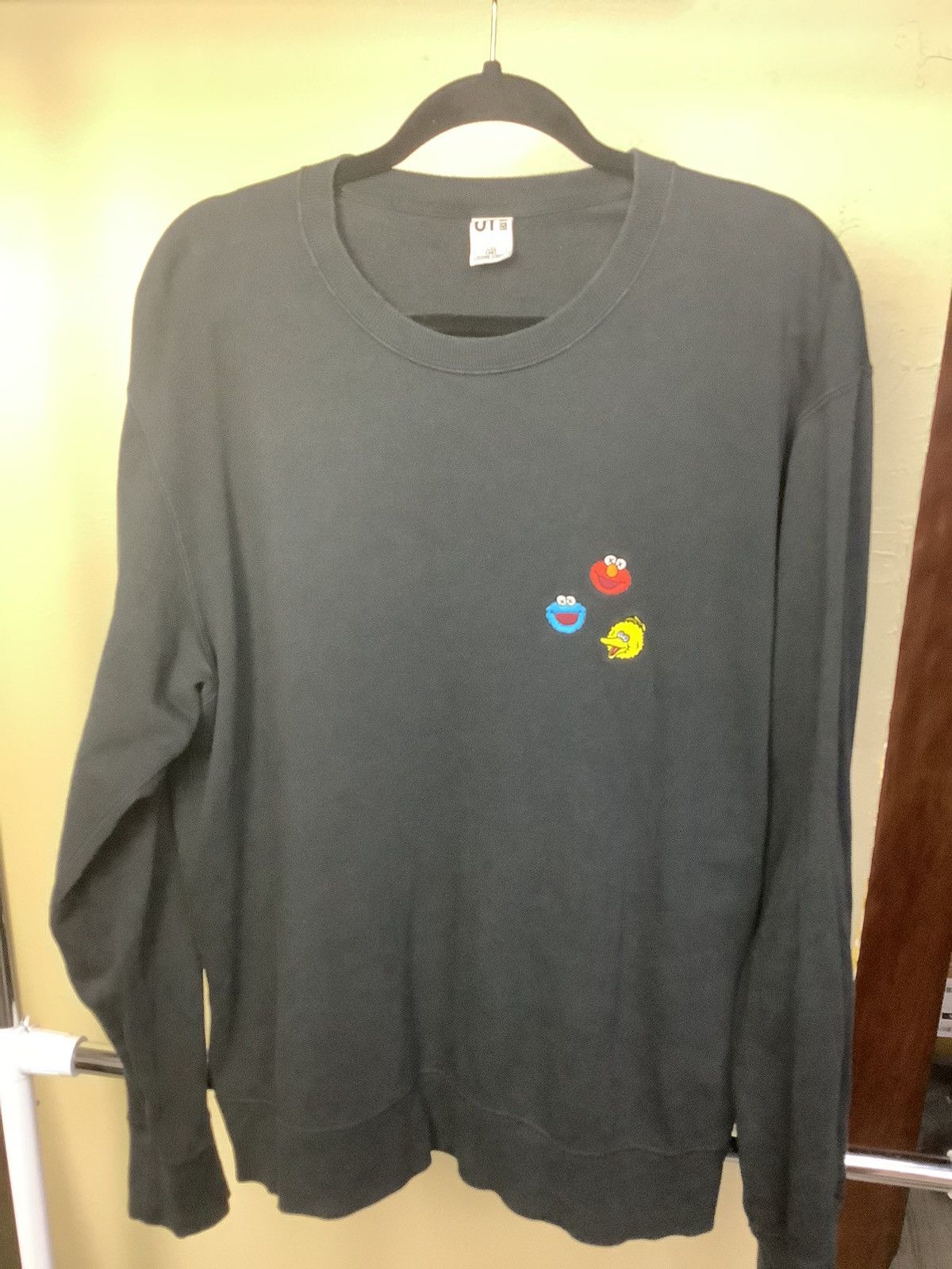 Kaws Kaws Uniqlo sweater Size US L / EU 52-54 / 3 - 2 Thumbnail