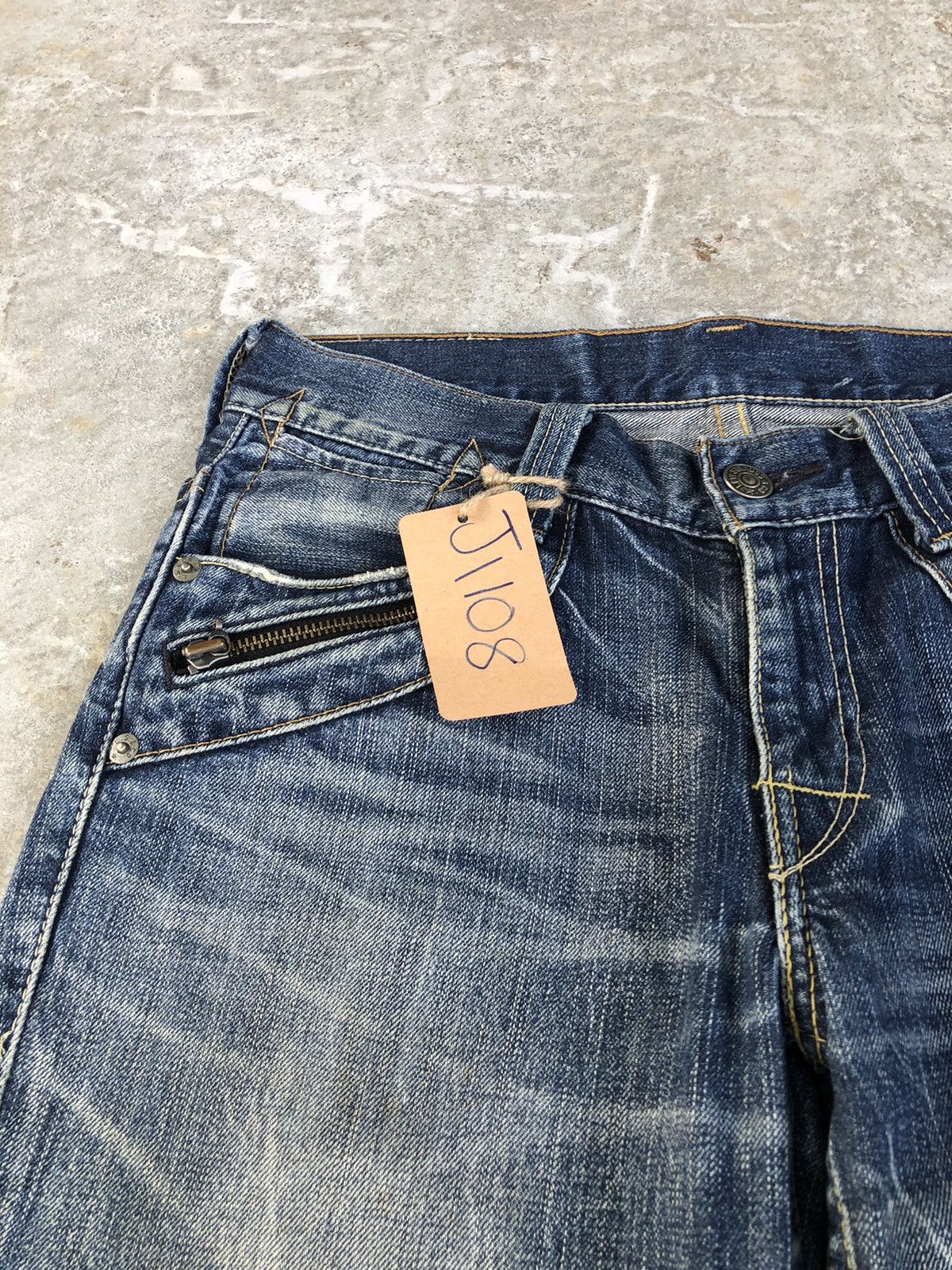 If Six Was Nine Y2k Levi’s Flared Jeans Distressed Jeans Mudwash 507 Size US 33 - 14 Thumbnail