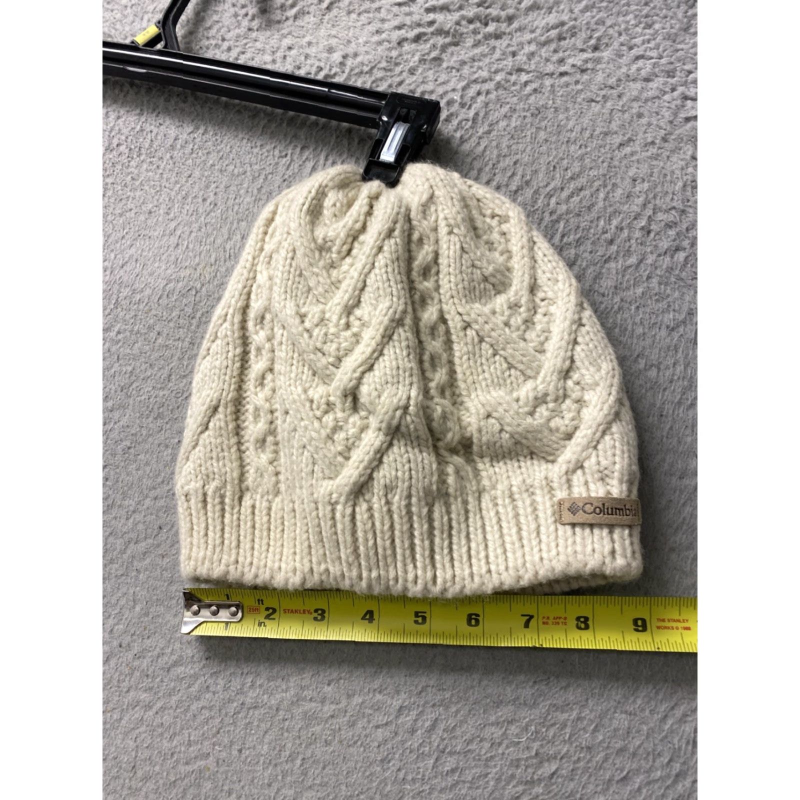 Vintage Columbia Beanie Womens One Size White Knit Beanie Ski Outdoor Adjustable Lightweight Logo Solid Knit Beanie Womens (One Size) Size ONE SIZE - 4 Thumbnail