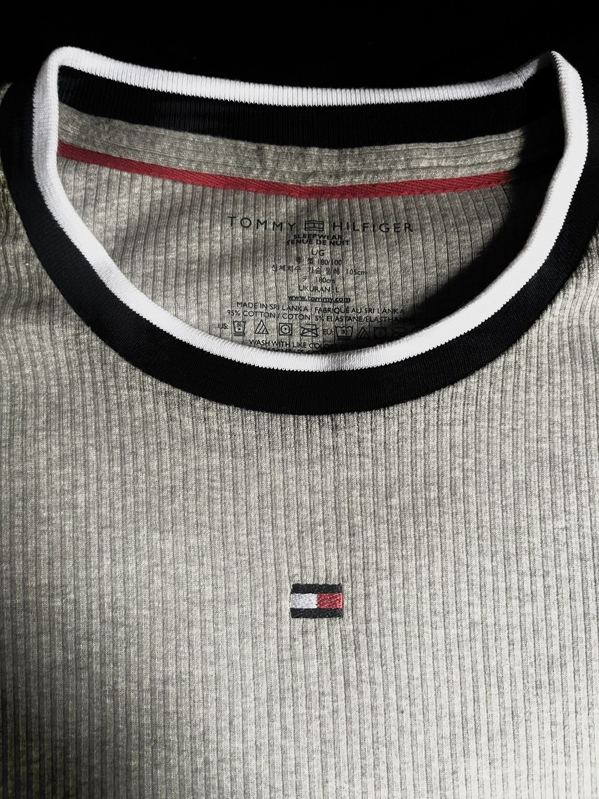 Tommy Hilfiger Tommy Hilfiger Vintage 00s sleepwear shirt Size US L / EU 52-54 / 3 - 2 Thumbnail