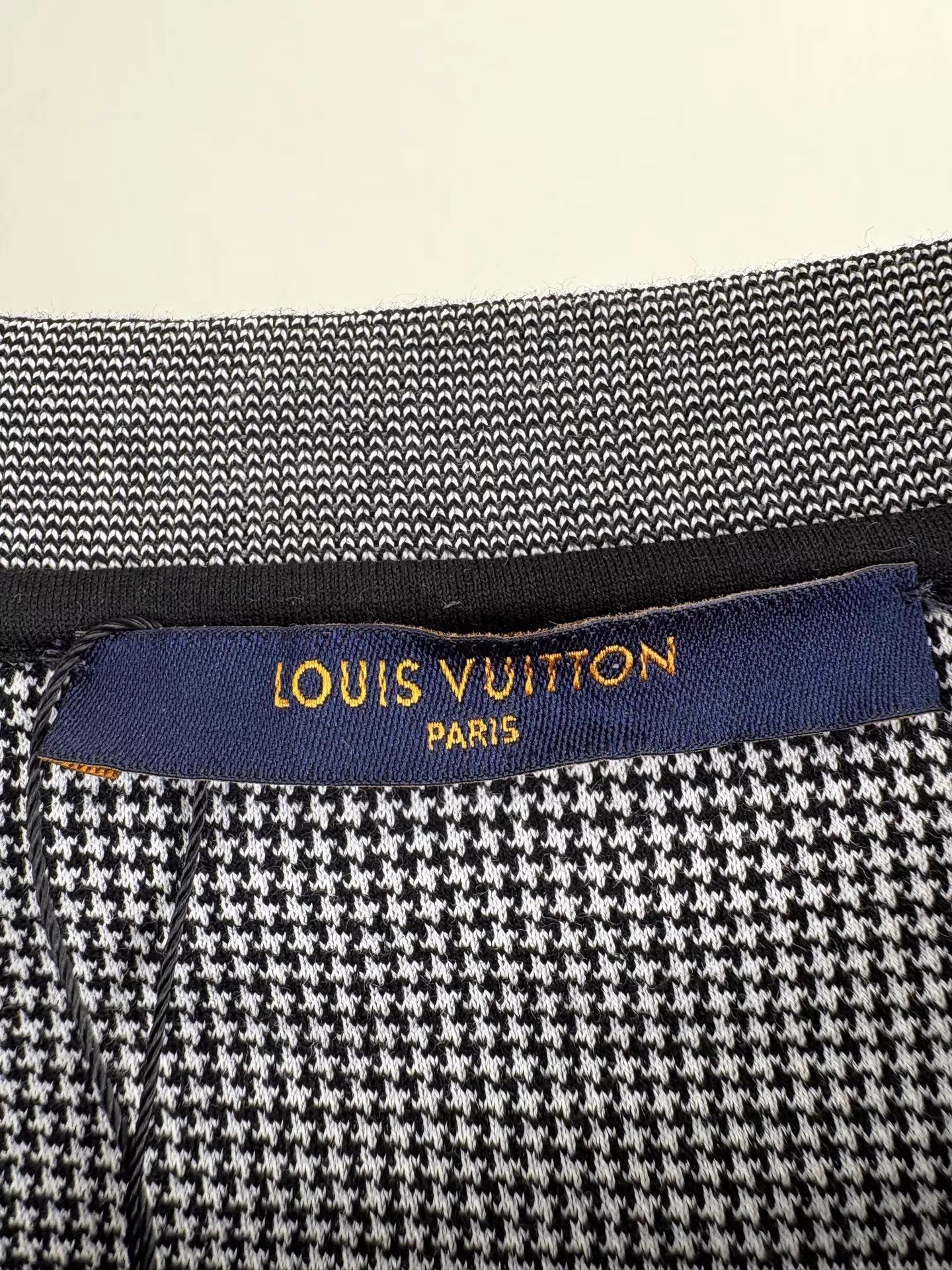 Louis Vuitton LOUIS VUITTON Wizard of Oz Portrait Intarsia Short Sleeve K1 Size US XL / EU 56 / 4 - 4 Thumbnail