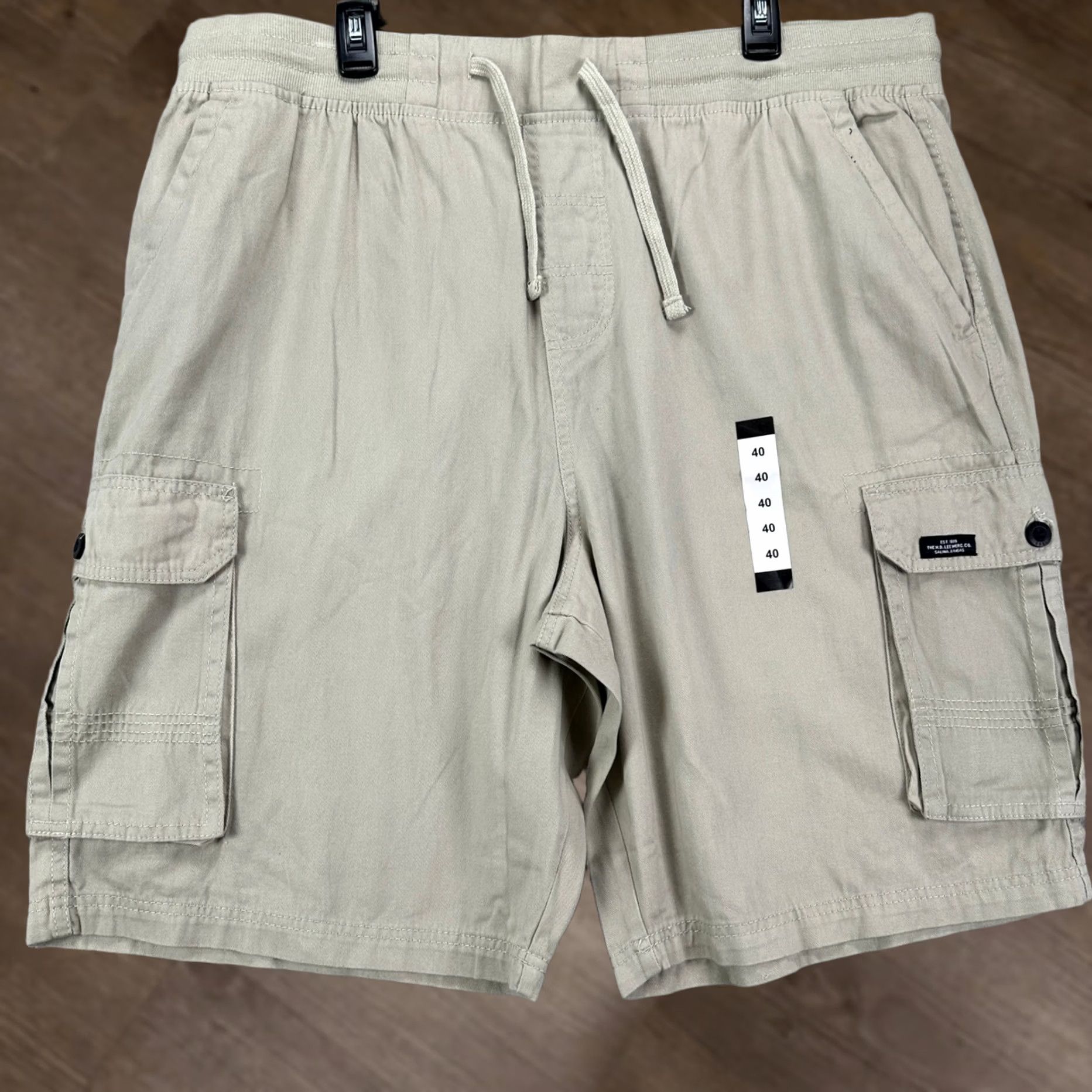 Lee Lee Mens Cargo Shorts 40 Beige Pull On Drawstring Stretch Flat Front Pockets NEW Size US 40 / EU 56 - 1 Thumbnail
