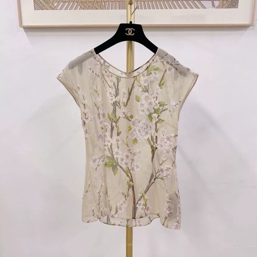 Dolce & Gabbana Dolce & Gabbana Floral Top Size M / US 6-8 / IT 42-44 - 1 Thumbnail