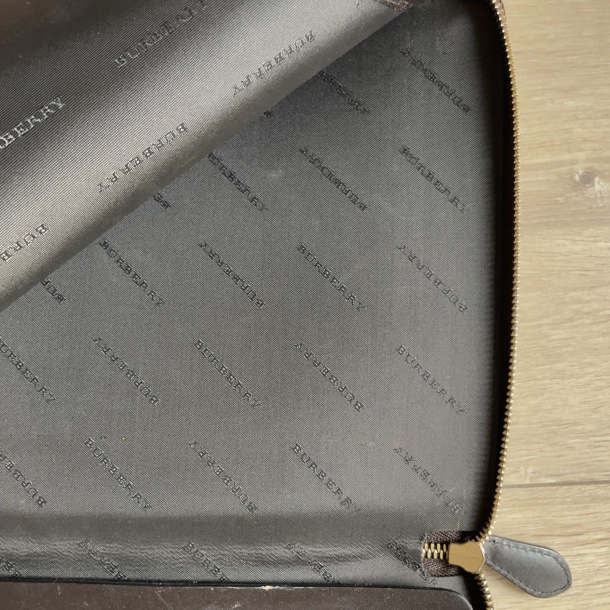 Burberry Burberry iPad Case Haymarket Check Size ONE SIZE - 8 Thumbnail