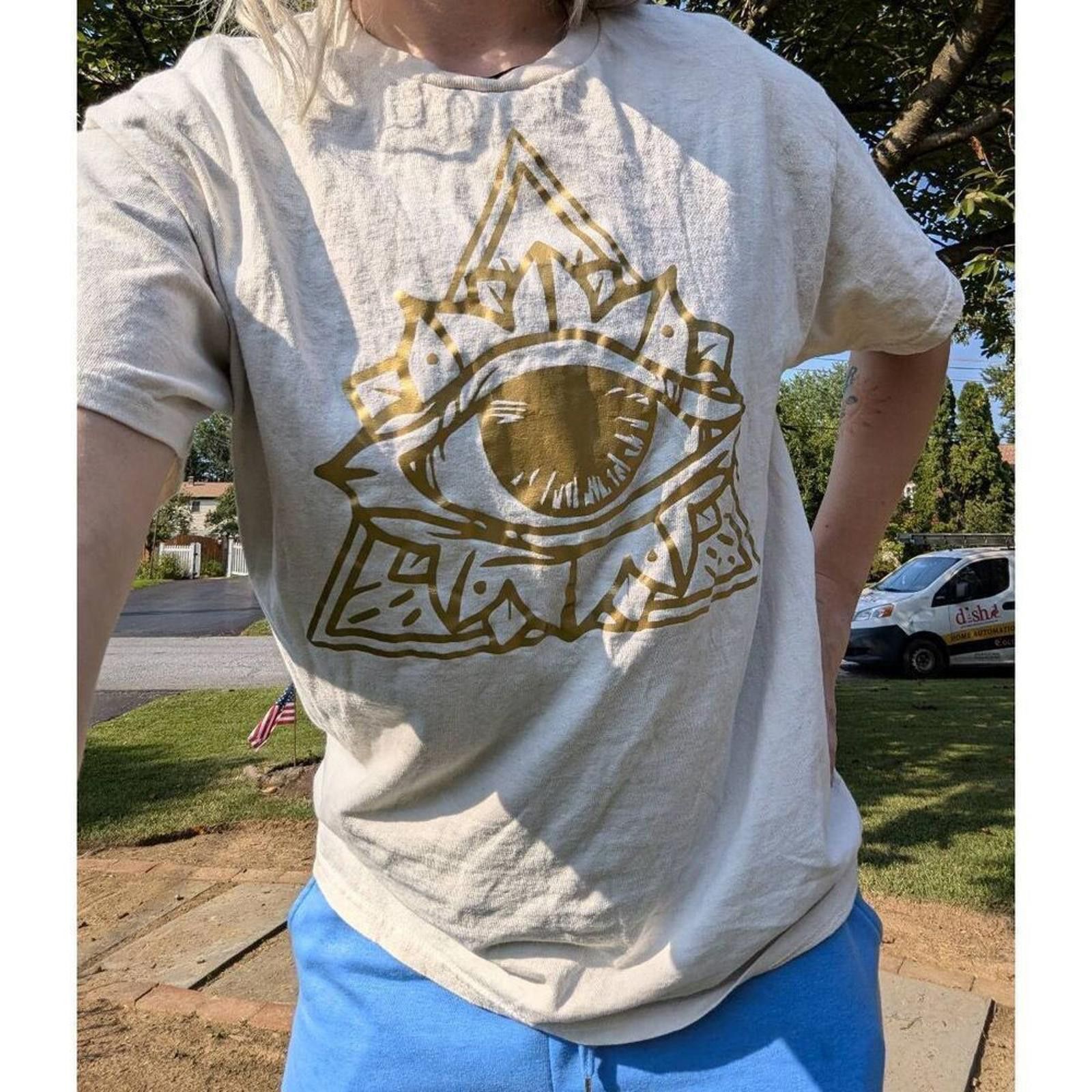 Gildan Gold Evil Eye Pyramid 100% Cotton Tee Shirt Size US L / EU 52-54 / 3 - 2 Thumbnail