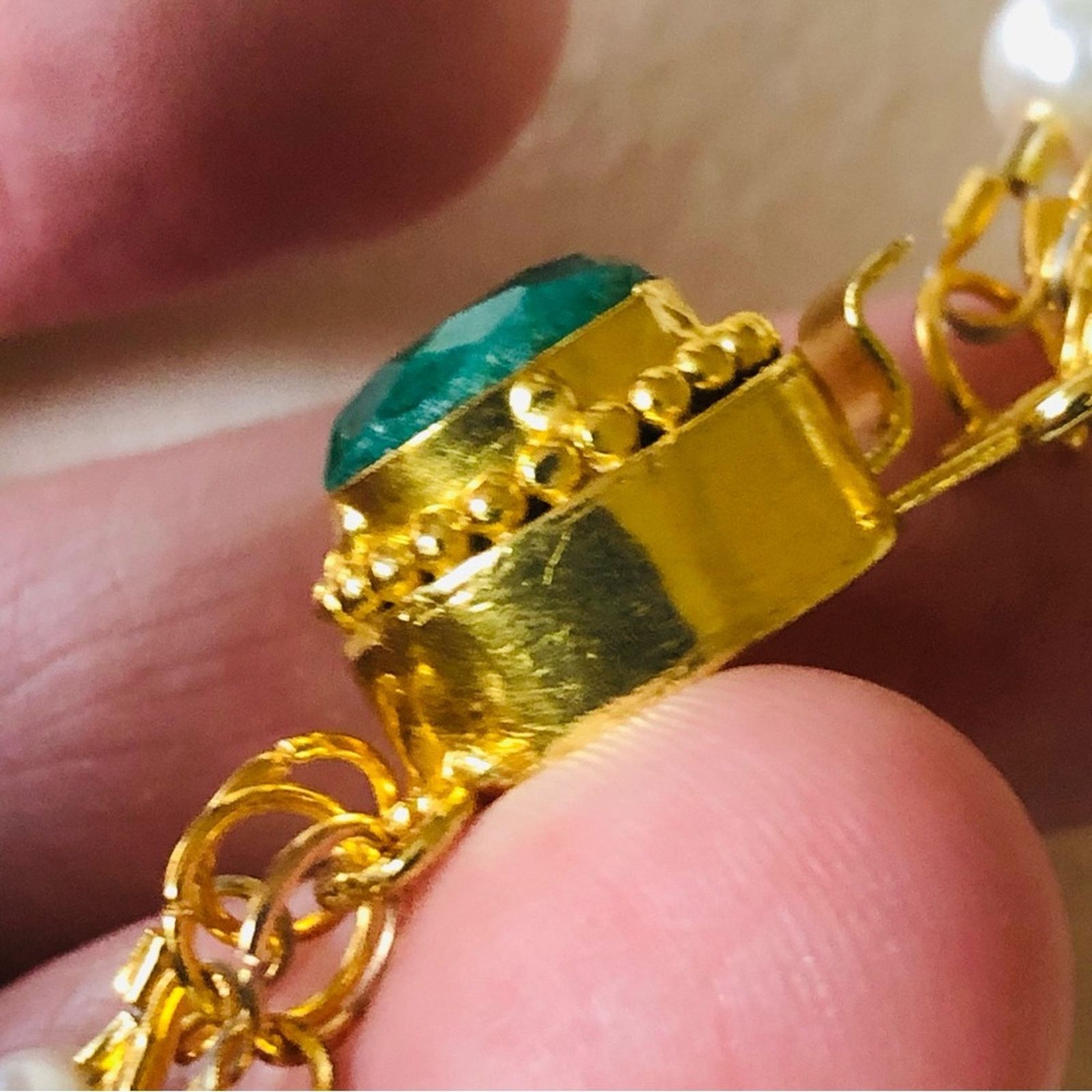 Handmade Handcrafted triple strand cream pearl emerald clasp necklac Size ONE SIZE - 9 Thumbnail