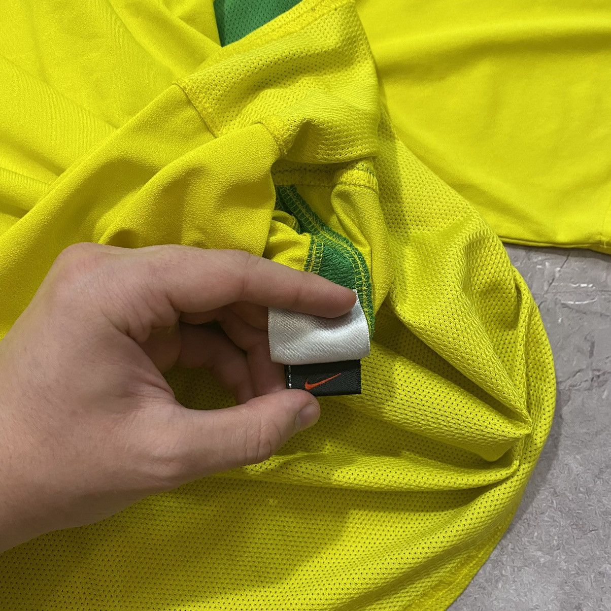 Nike VINTAGE NIKE BRAZIL TEE SOCCER JERSEY 00s Size US XL / EU 56 / 4 - 11 Thumbnail